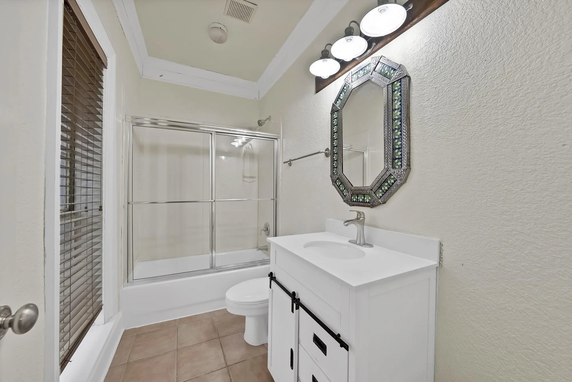 Single Family Residence For Rent in Hunt County , 9580 Brockrim Lane, Quinlan, Texas 75474, 5 Bedroom, 4 Bathroom, 2 Garage spaces, 3,790 Sqft, built in 1995, mls#21374350, Real Estate Agent in Quinlan, Homes For Rent in Hunt county, Homes For Rent in Quinlan, Realtor in Quinlan Texas, Real Estate Brokerage Independent Realty Texas, Luminita Cordes Realtor