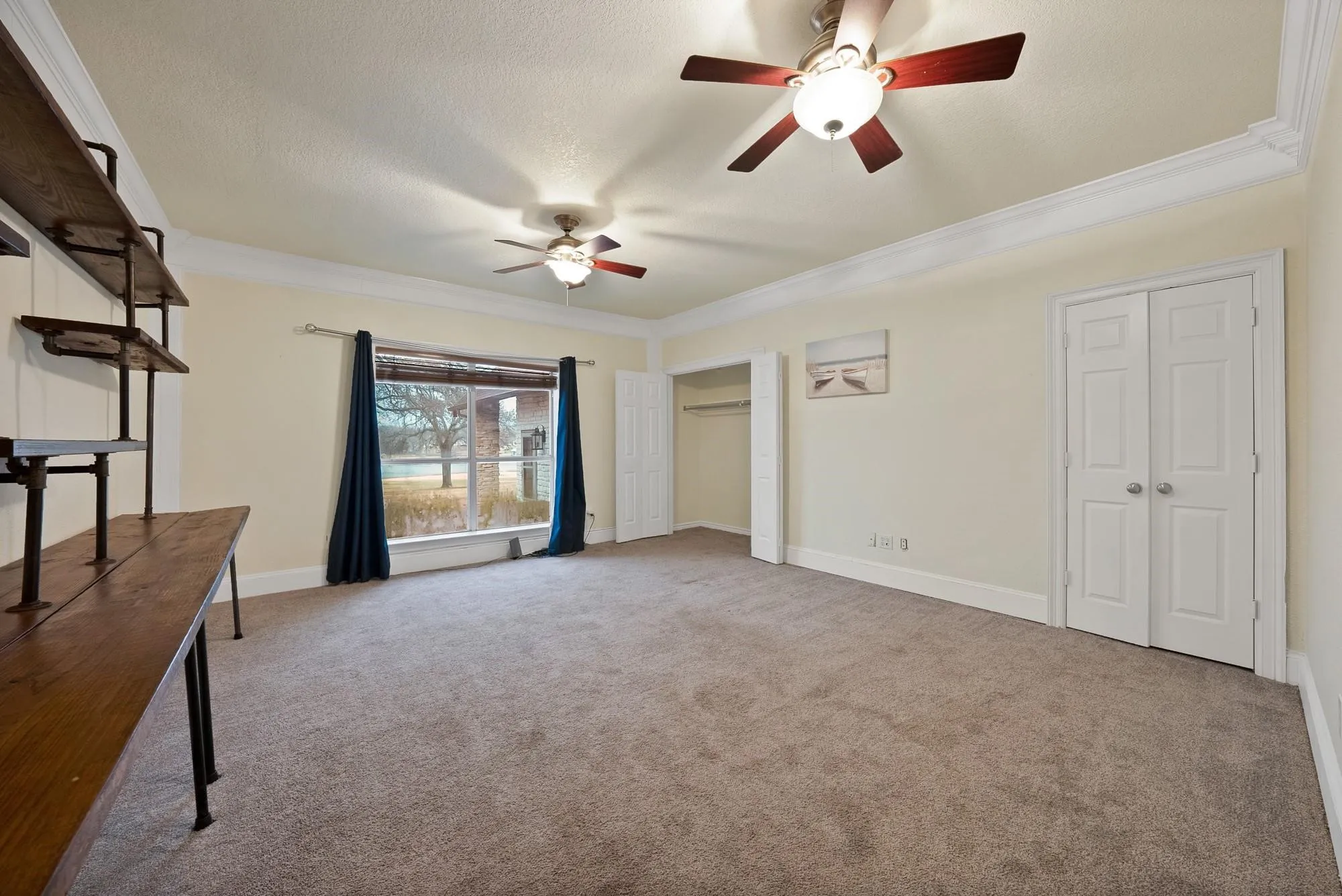 Single Family Residence For Rent in Hunt County , 9580 Brockrim Lane, Quinlan, Texas 75474, 5 Bedroom, 4 Bathroom, 2 Garage spaces, 3,790 Sqft, built in 1995, mls#21374350, Real Estate Agent in Quinlan, Homes For Rent in Hunt county, Homes For Rent in Quinlan, Realtor in Quinlan Texas, Real Estate Brokerage Independent Realty Texas, Luminita Cordes Realtor