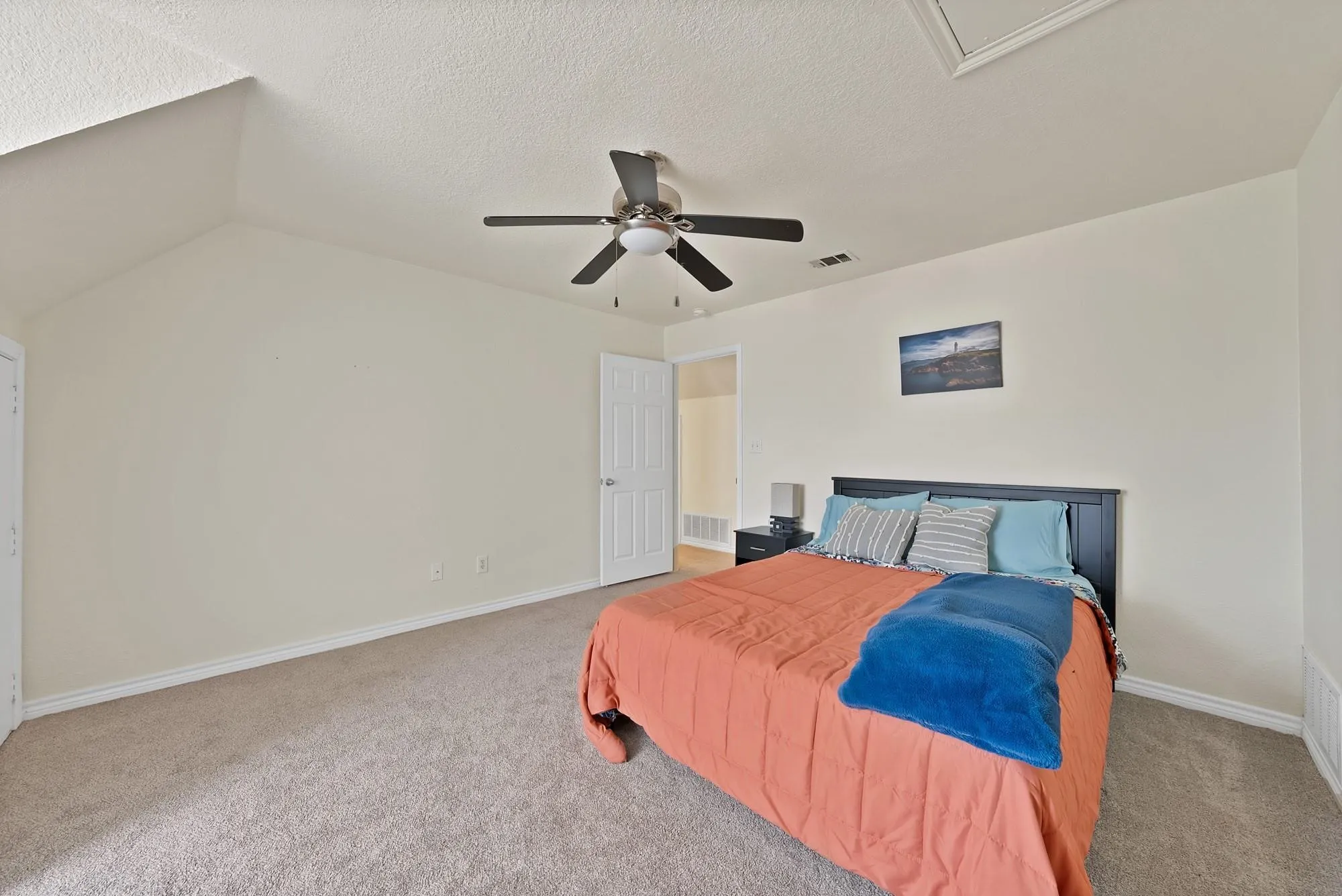 Single Family Residence For Rent in Hunt County , 9580 Brockrim Lane, Quinlan, Texas 75474, 5 Bedroom, 4 Bathroom, 2 Garage spaces, 3,790 Sqft, built in 1995, mls#21374350, Real Estate Agent in Quinlan, Homes For Rent in Hunt county, Homes For Rent in Quinlan, Realtor in Quinlan Texas, Real Estate Brokerage Independent Realty Texas, Luminita Cordes Realtor