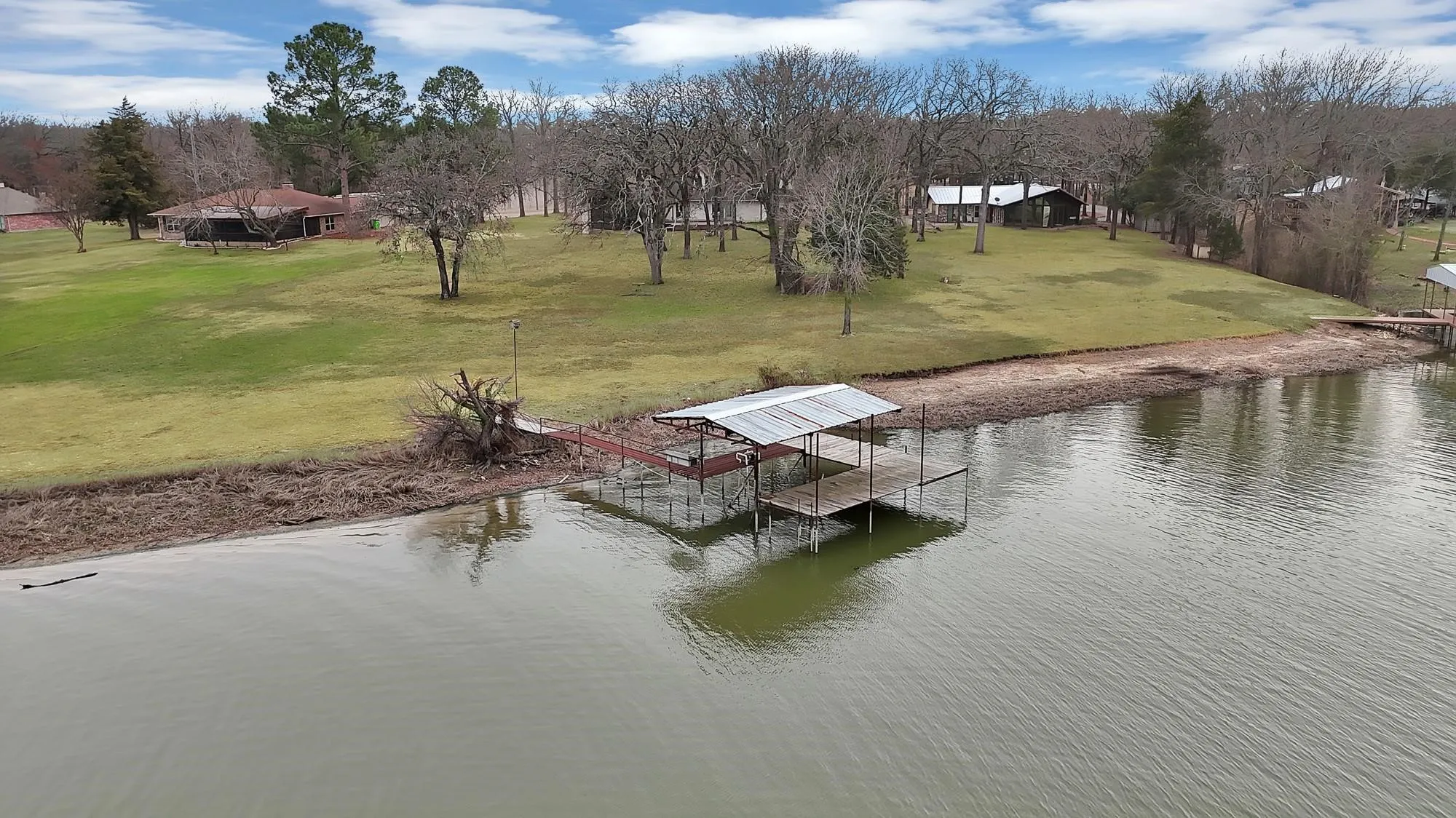 Single Family Residence For Rent in Hunt County , 9580 Brockrim Lane, Quinlan, Texas 75474, 5 Bedroom, 4 Bathroom, 2 Garage spaces, 3,790 Sqft, built in 1995, mls#21374350, Real Estate Agent in Quinlan, Homes For Rent in Hunt county, Homes For Rent in Quinlan, Realtor in Quinlan Texas, Real Estate Brokerage Independent Realty Texas, Luminita Cordes Realtor