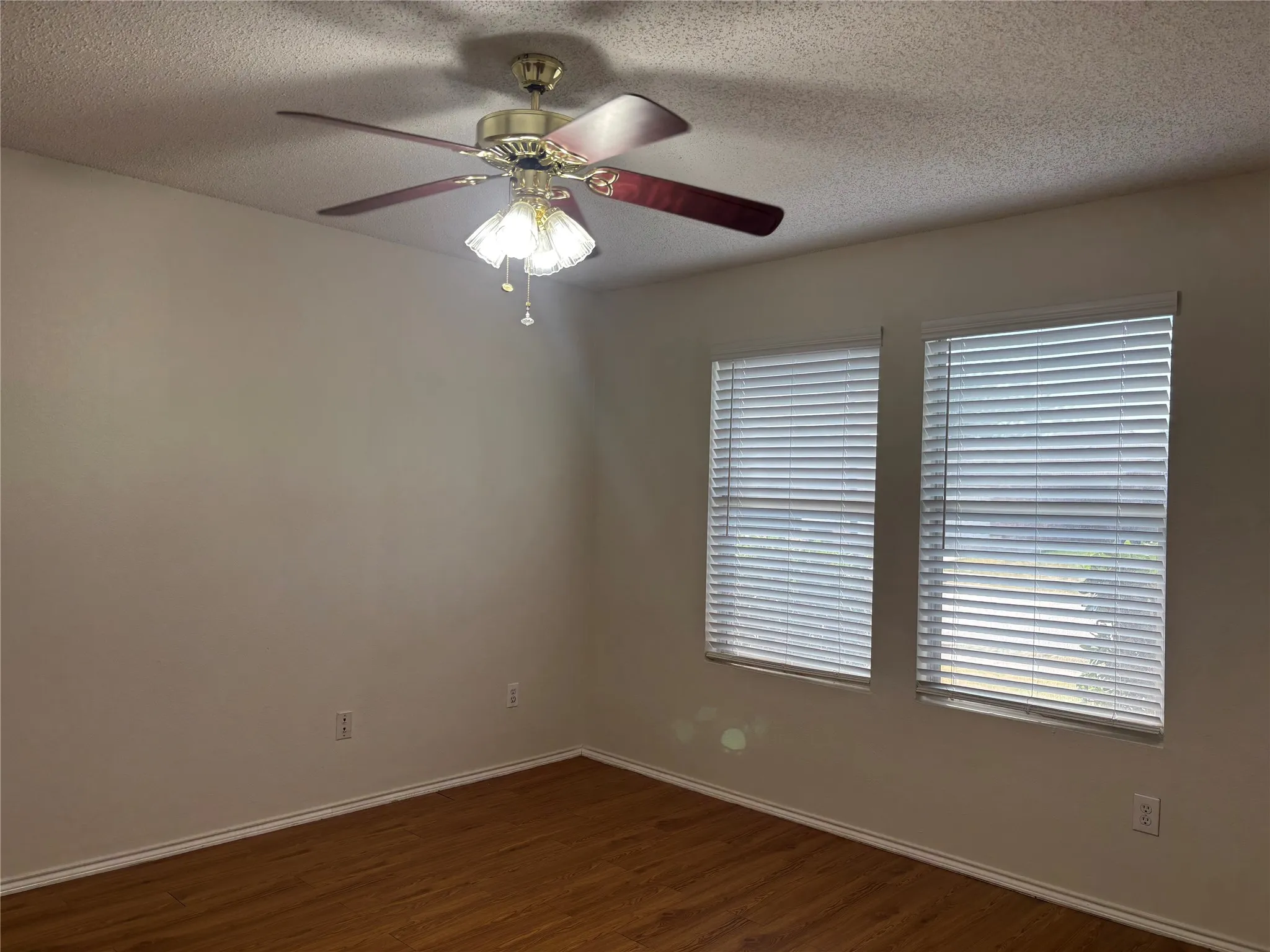 Single Family Residence For Rent in Denton County , 2503 W Cherry Drive, Little Elm, Texas 75068, 3 Bedroom, 2 Bathroom, 2 Garage spaces, 1,647 Sqft, built in 1999, mls#21374352, Real Estate Agent in Little Elm, Homes For Rent in Denton county, Homes For Rent in Little Elm, Realtor in Little Elm Texas, Real Estate Brokerage Independent Realty Texas, Luminita Cordes Realtor