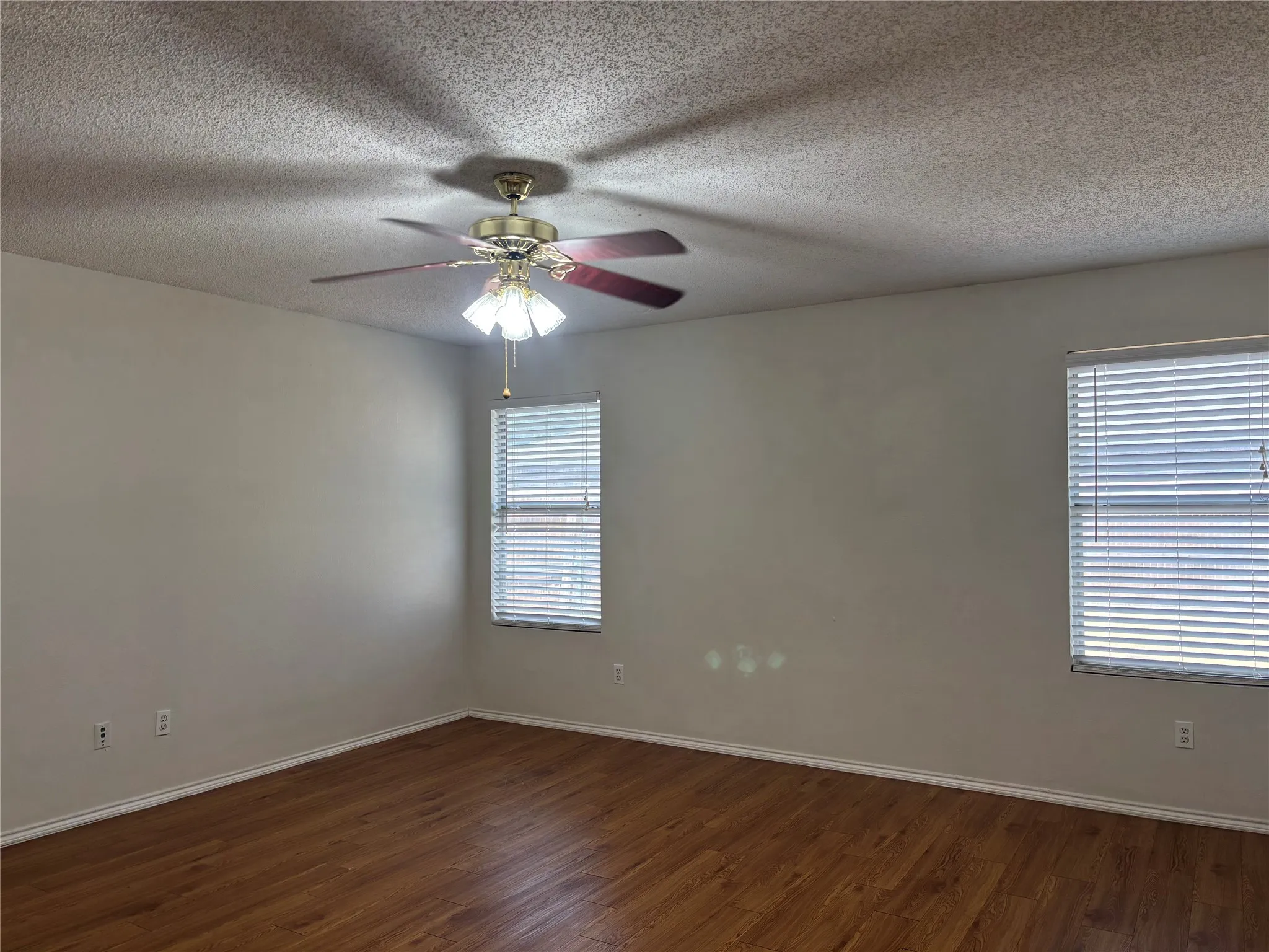 Single Family Residence For Rent in Denton County , 2503 W Cherry Drive, Little Elm, Texas 75068, 3 Bedroom, 2 Bathroom, 2 Garage spaces, 1,647 Sqft, built in 1999, mls#21374352, Real Estate Agent in Little Elm, Homes For Rent in Denton county, Homes For Rent in Little Elm, Realtor in Little Elm Texas, Real Estate Brokerage Independent Realty Texas, Luminita Cordes Realtor