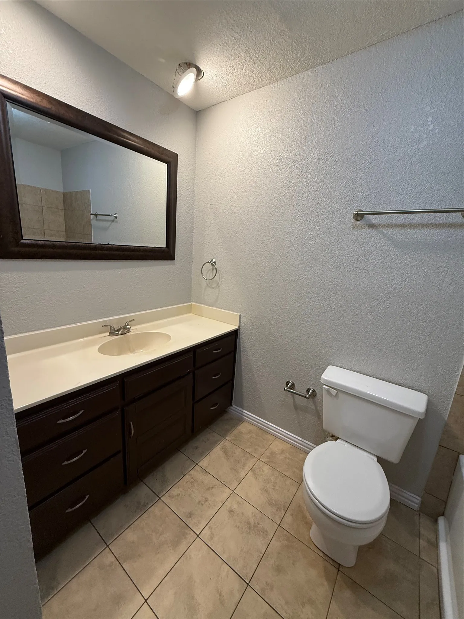 Single Family Residence For Rent in Collin County , 605 Baker Street, Mc Kinney, Texas 75069, 3 Bedroom, 2 Bathroom, 1 Garage spaces, 1,245 Sqft, built in 1985, mls#21374338, Real Estate Agent in Mc Kinney, Homes For Rent in Collin county, Homes For Rent in Mc Kinney, Realtor in Mc Kinney Texas, Real Estate Brokerage Independent Realty Texas, Luminita Cordes Realtor
