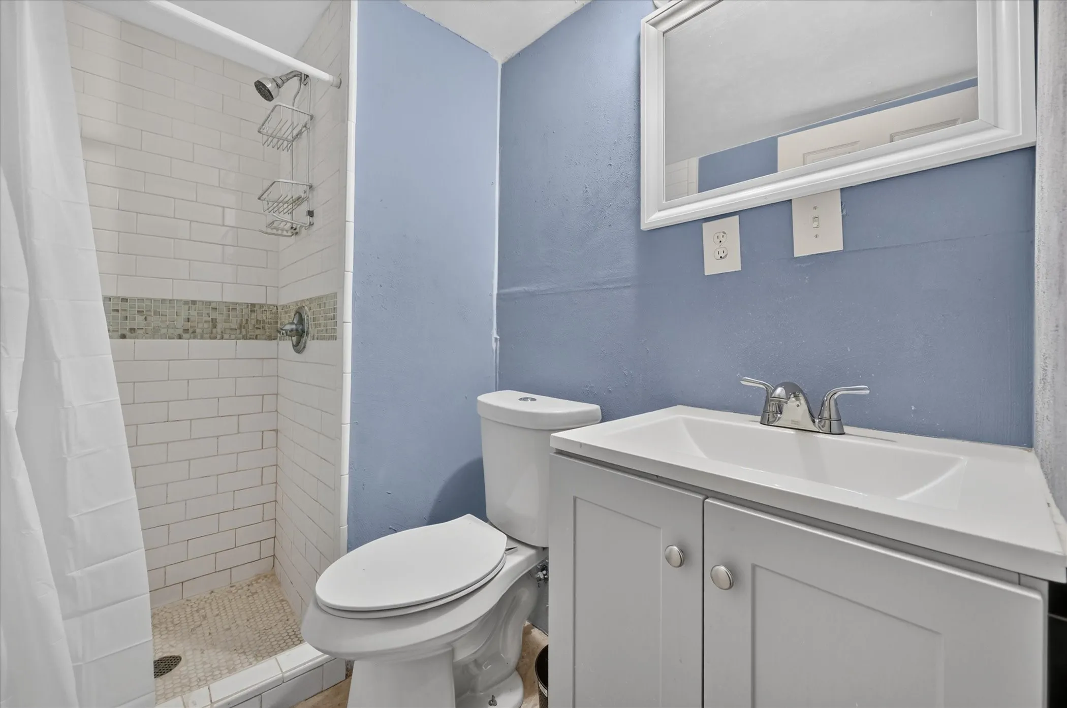 Single Family Residence For Sale in Tarrant County , 5800 Isbell Street, Sansom Park, Texas 76114, 6 Bedroom, 4 Bathroom, Garage spaces, 2,507 Sqft, built in 1952, mls#21372629, Real Estate Agent in Sansom Park, Homes For Sale in Tarrant county, Homes For Sale in Sansom Park, Realtor in Sansom Park Texas, Real Estate Brokerage Independent Realty Texas, Luminita Cordes Realtor