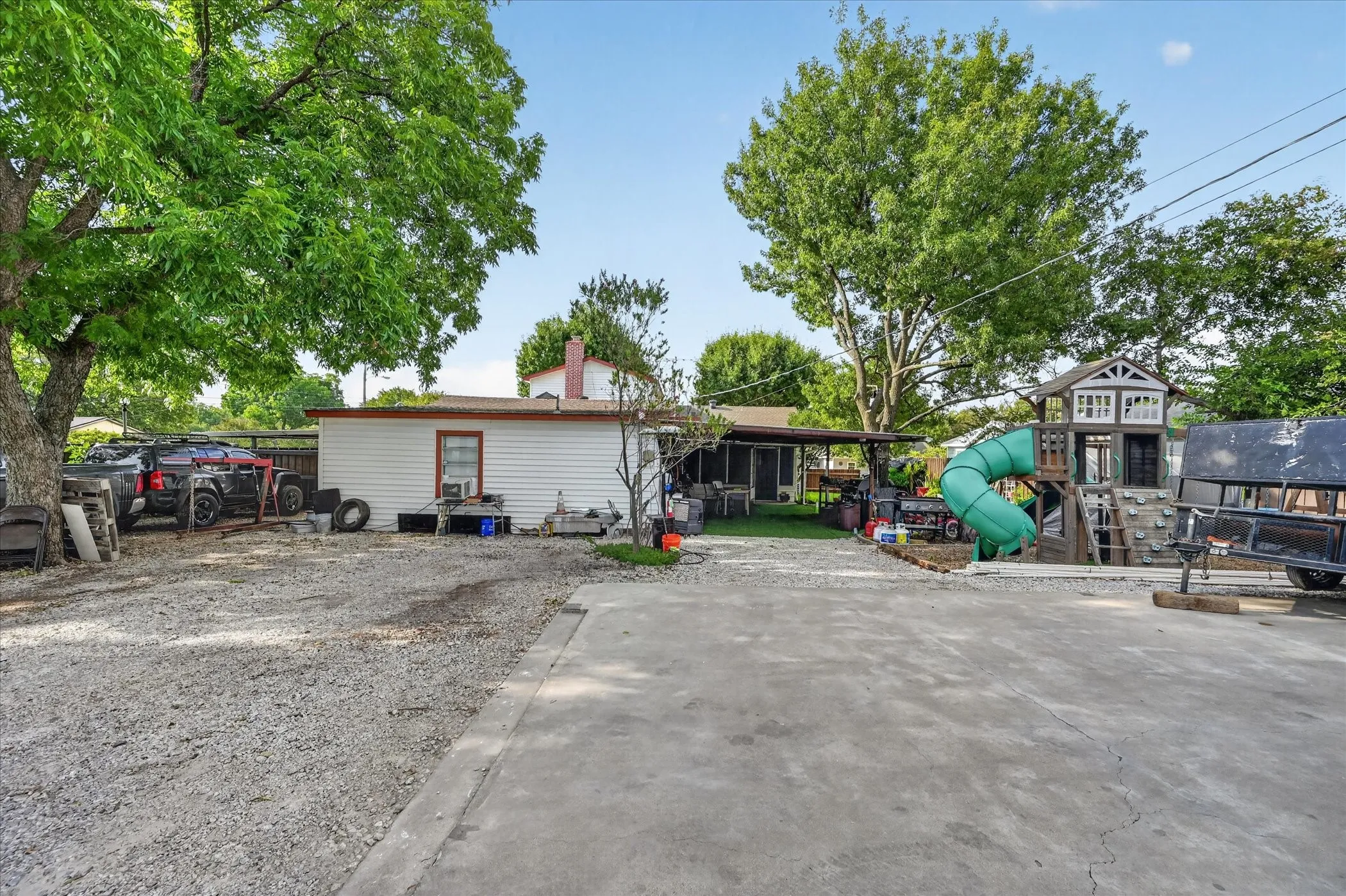 Single Family Residence For Sale in Tarrant County , 5800 Isbell Street, Sansom Park, Texas 76114, 6 Bedroom, 4 Bathroom, Garage spaces, 2,507 Sqft, built in 1952, mls#21372629, Real Estate Agent in Sansom Park, Homes For Sale in Tarrant county, Homes For Sale in Sansom Park, Realtor in Sansom Park Texas, Real Estate Brokerage Independent Realty Texas, Luminita Cordes Realtor