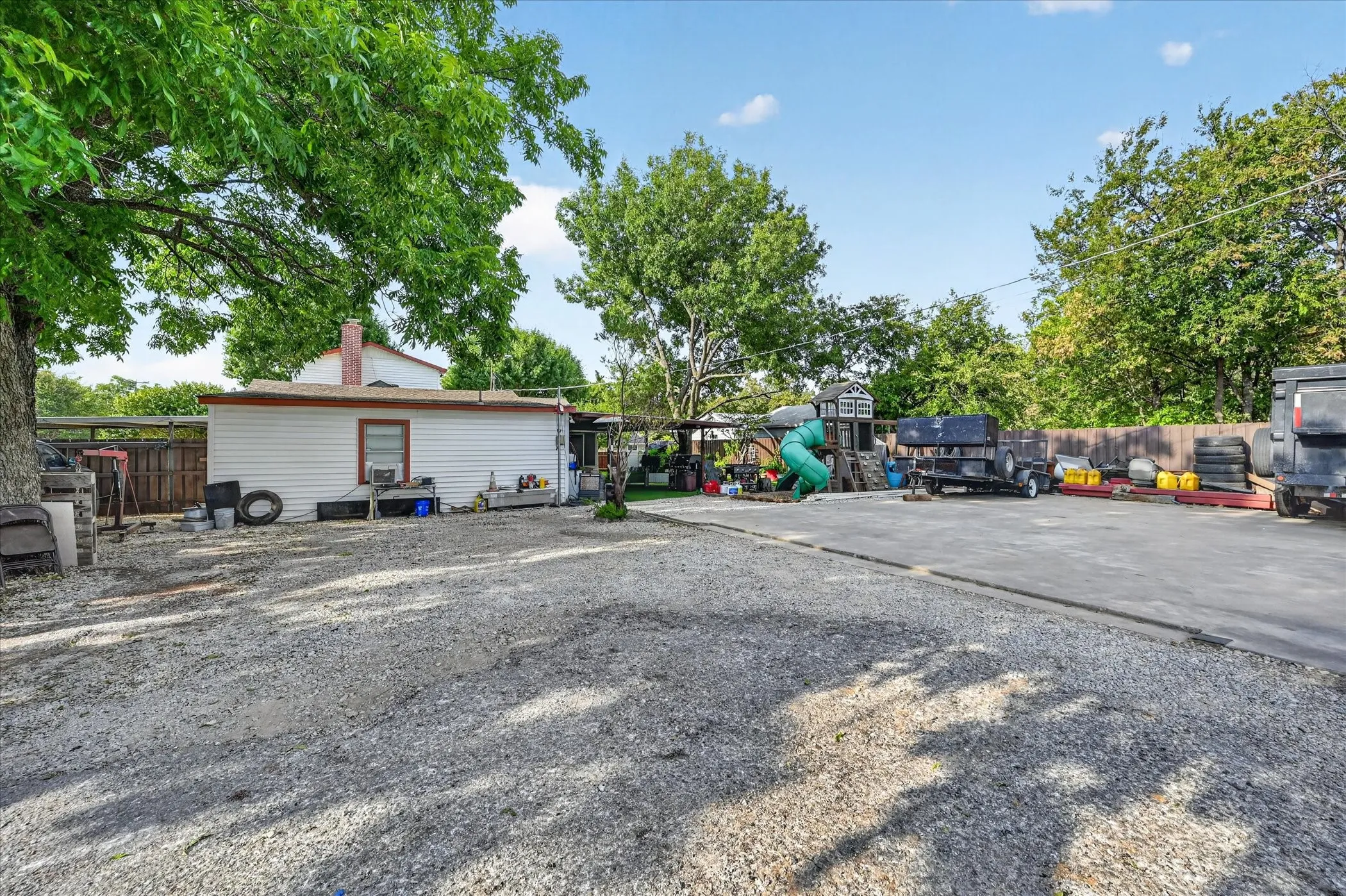 Single Family Residence For Sale in Tarrant County , 5800 Isbell Street, Sansom Park, Texas 76114, 6 Bedroom, 4 Bathroom, Garage spaces, 2,507 Sqft, built in 1952, mls#21372629, Real Estate Agent in Sansom Park, Homes For Sale in Tarrant county, Homes For Sale in Sansom Park, Realtor in Sansom Park Texas, Real Estate Brokerage Independent Realty Texas, Luminita Cordes Realtor
