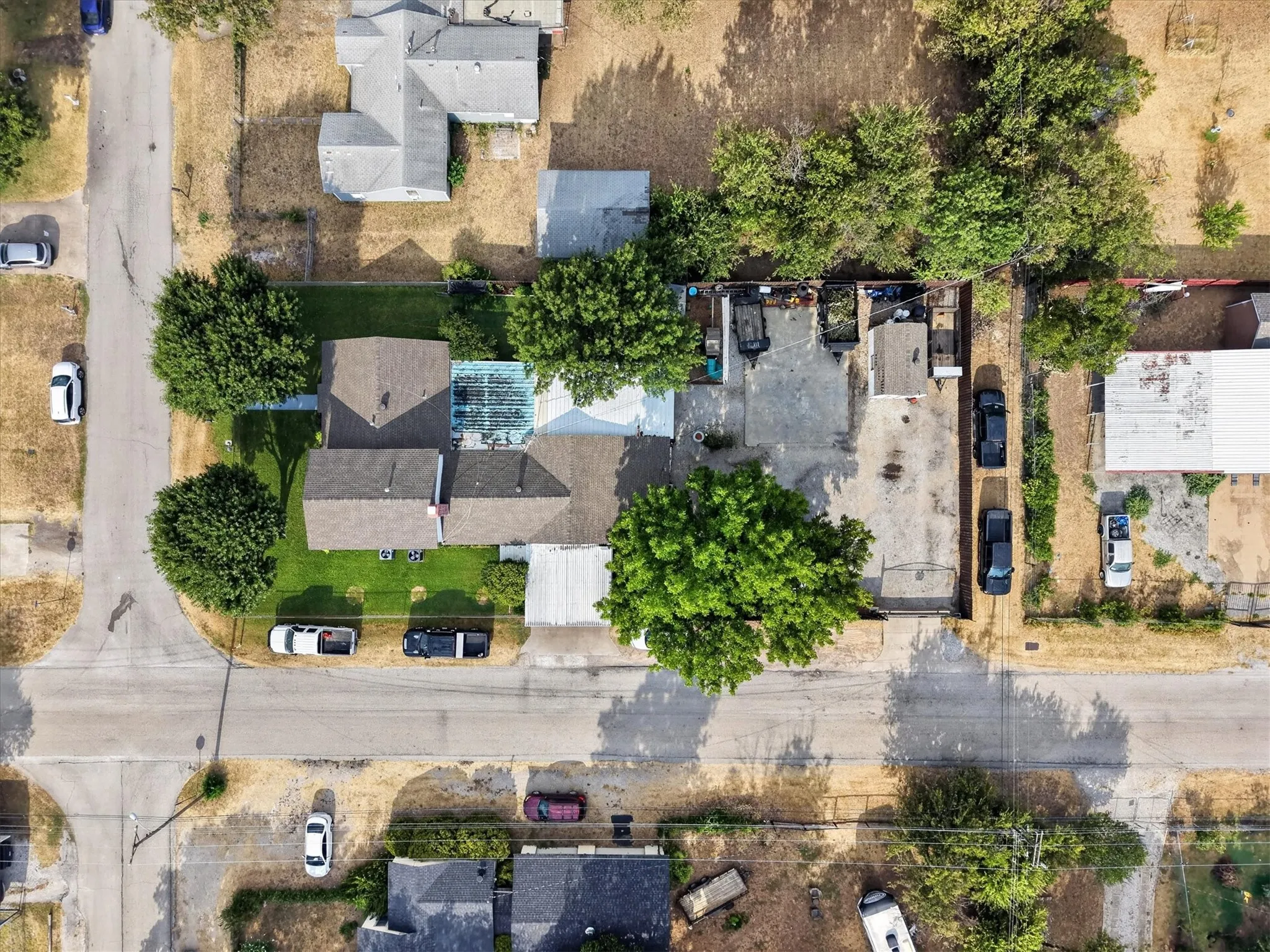 Single Family Residence For Sale in Tarrant County , 5800 Isbell Street, Sansom Park, Texas 76114, 6 Bedroom, 4 Bathroom, Garage spaces, 2,507 Sqft, built in 1952, mls#21372629, Real Estate Agent in Sansom Park, Homes For Sale in Tarrant county, Homes For Sale in Sansom Park, Realtor in Sansom Park Texas, Real Estate Brokerage Independent Realty Texas, Luminita Cordes Realtor
