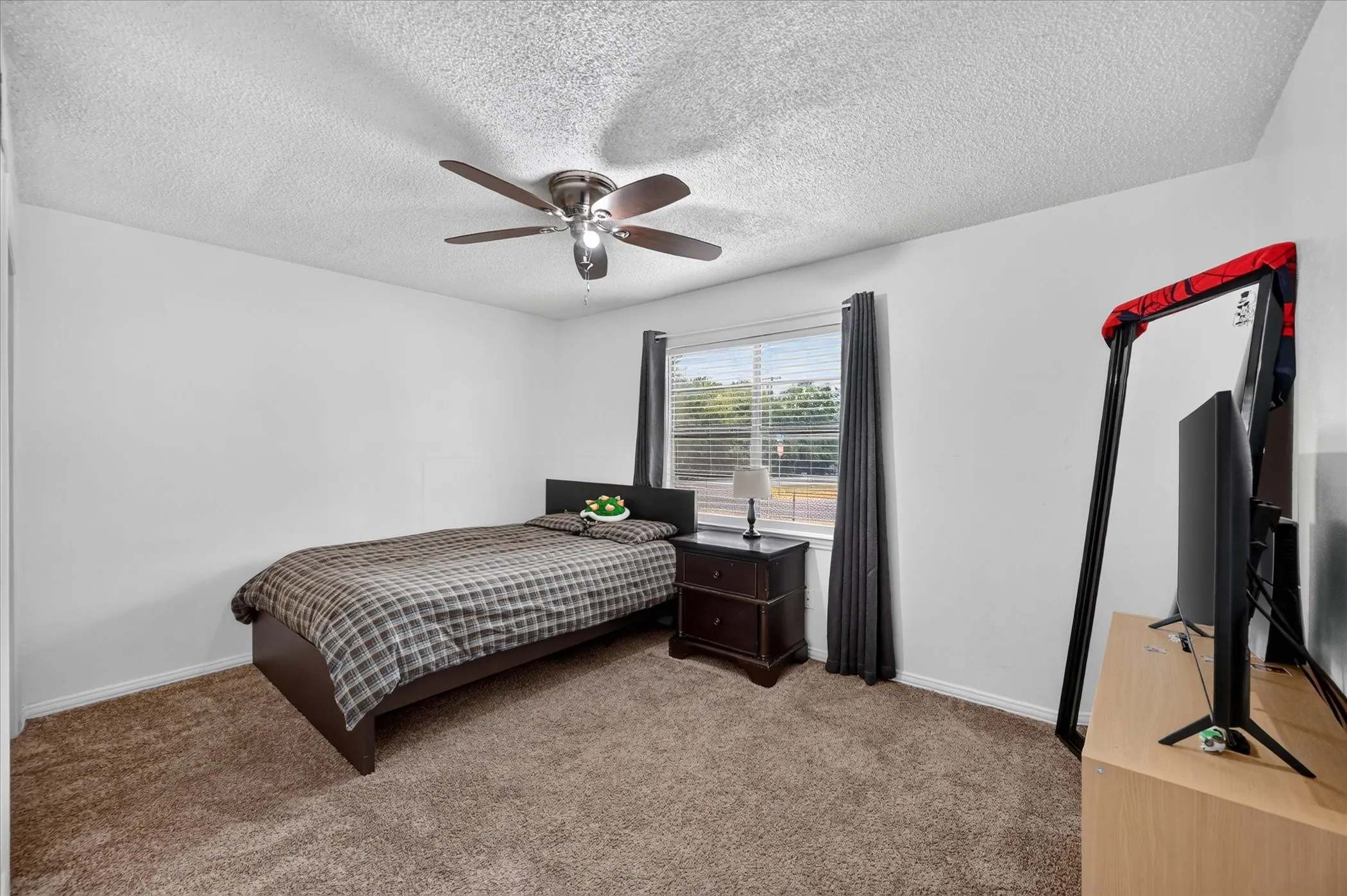 Single Family Residence For Sale in Tarrant County , 5800 Isbell Street, Sansom Park, Texas 76114, 6 Bedroom, 4 Bathroom, Garage spaces, 2,507 Sqft, built in 1952, mls#21372629, Real Estate Agent in Sansom Park, Homes For Sale in Tarrant county, Homes For Sale in Sansom Park, Realtor in Sansom Park Texas, Real Estate Brokerage Independent Realty Texas, Luminita Cordes Realtor