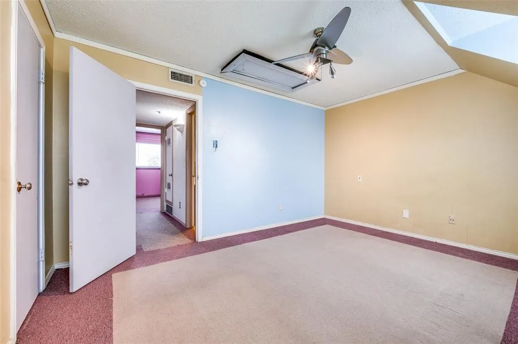 Condominium For Sale in Dallas County , 9843 Park Lane Court, Dallas, Texas 75220, 2 Bedroom, 2 Bathroom, Garage spaces, 1,050 Sqft, built in 1968, mls#21374365, Real Estate Agent in Dallas, Homes For Sale in Dallas county, Homes For Sale in Dallas, Realtor in Dallas Texas, Real Estate Brokerage Independent Realty Texas, Luminita Cordes Realtor