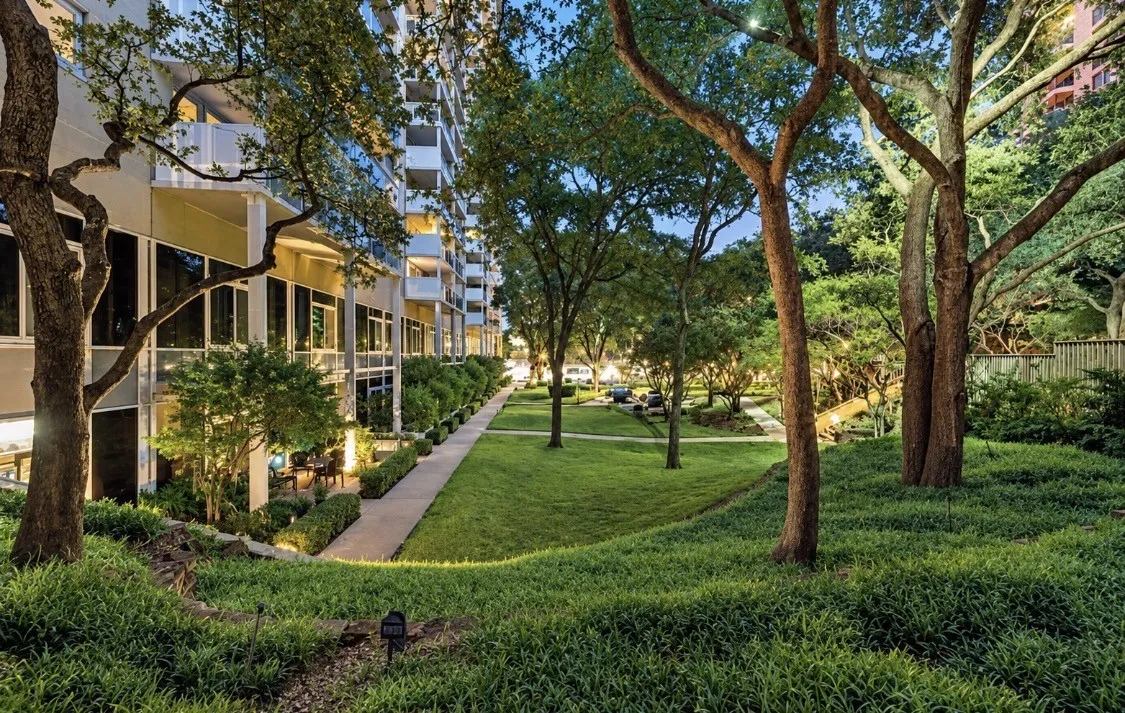 Condominium For Rent in Dallas County , 3883 Turtle Creek Boulevard 1203, Dallas, Texas 75219, 1 Bedroom, 1 Bathroom, 1 Garage spaces, 739 Sqft, built in 1963, mls#21374206, Real Estate Agent in Dallas, Homes For Rent in Dallas county, Homes For Rent in Dallas, Realtor in Dallas Texas, Real Estate Brokerage Independent Realty Texas, Luminita Cordes Realtor