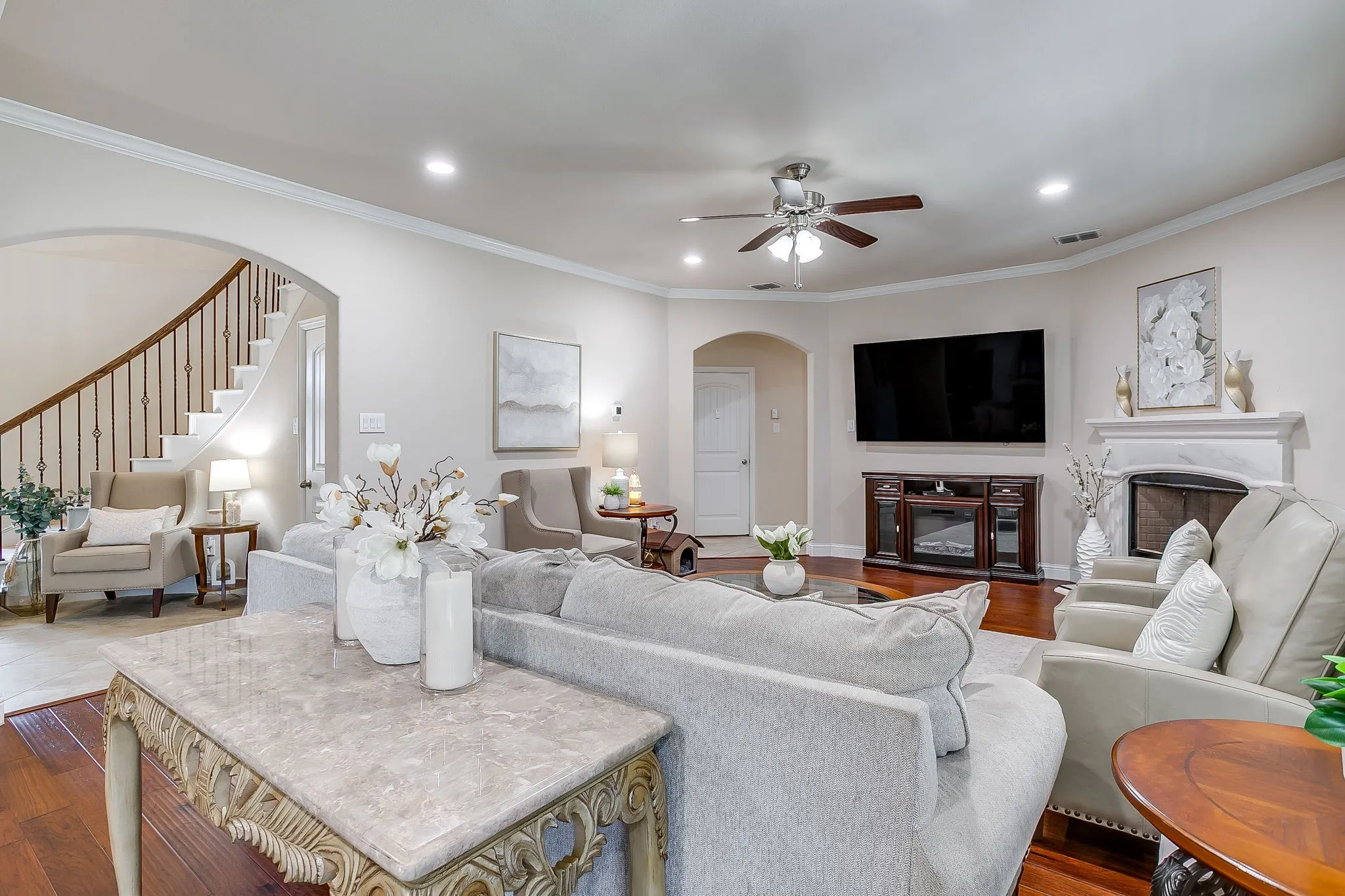 Single Family Residence For Sale in Tarrant County , 124 Lone Oak Drive, Crowley, Texas 76036, 4 Bedroom, 3 Bathroom, 2 Garage spaces, 2,889 Sqft, built in 2018, mls#21373479, Real Estate Agent in Crowley, Homes For Sale in Tarrant county, Homes For Sale in Crowley, Realtor in Crowley Texas, Real Estate Brokerage Independent Realty Texas, Luminita Cordes Realtor