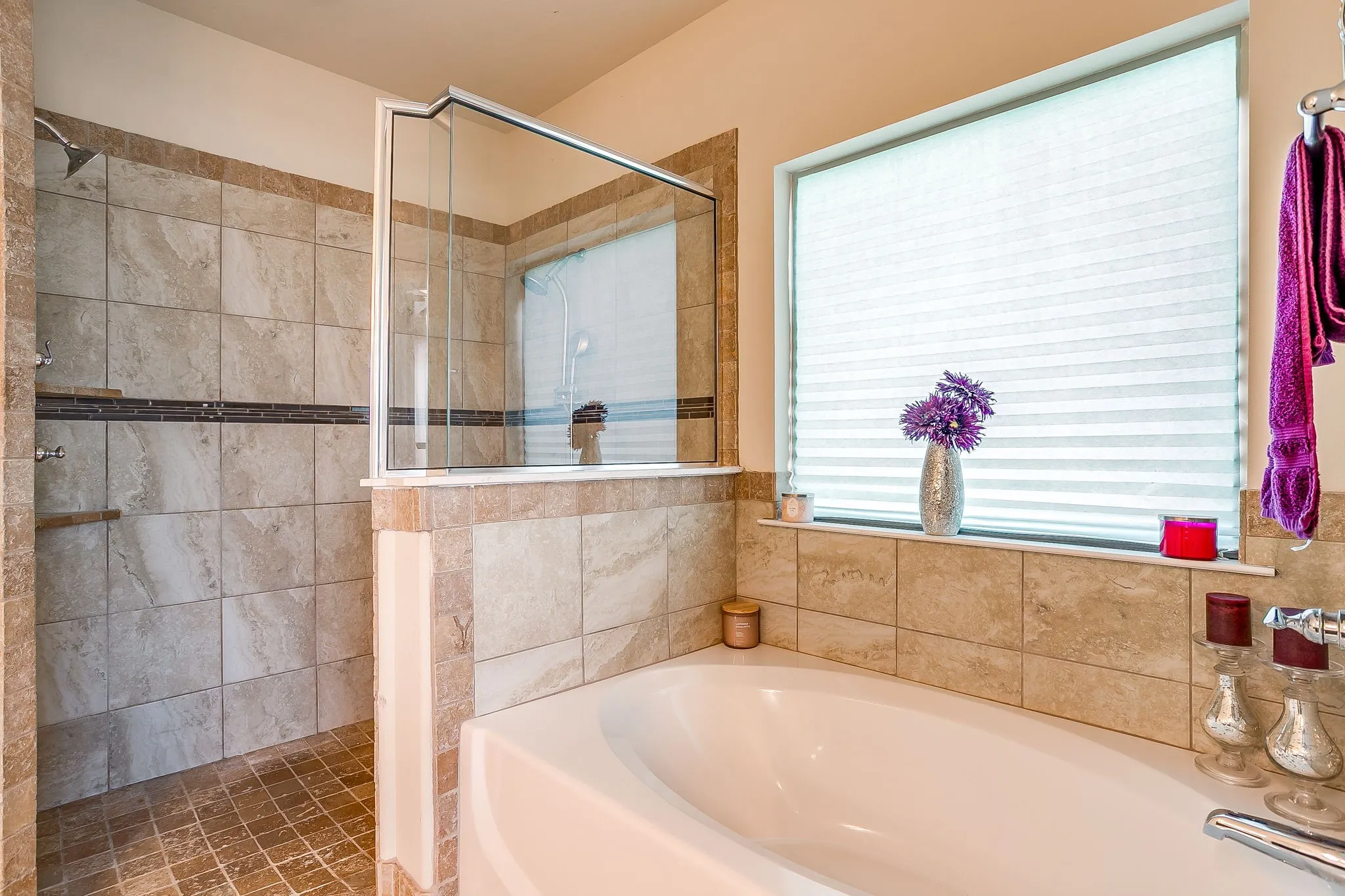 Single Family Residence For Sale in Tarrant County , 124 Lone Oak Drive, Crowley, Texas 76036, 4 Bedroom, 3 Bathroom, 2 Garage spaces, 2,889 Sqft, built in 2018, mls#21373479, Real Estate Agent in Crowley, Homes For Sale in Tarrant county, Homes For Sale in Crowley, Realtor in Crowley Texas, Real Estate Brokerage Independent Realty Texas, Luminita Cordes Realtor