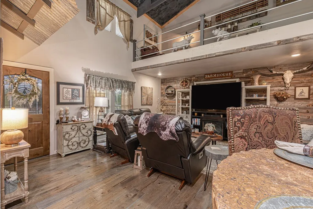 Single Family Residence For Sale in Hunt County , 4129 County Road 4111, Campbell, Texas 75422, 3 Bedroom, 2 Bathroom, Garage spaces, 2,160 Sqft, built in 2015, mls#21374044, Real Estate Agent in Campbell, Homes For Sale in Hunt county, Homes For Sale in Campbell, Realtor in Campbell Texas, Real Estate Brokerage Independent Realty Texas, Luminita Cordes Realtor