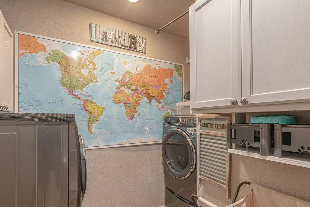 Single Family Residence For Sale in Hunt County , 4129 County Road 4111, Campbell, Texas 75422, 3 Bedroom, 2 Bathroom, Garage spaces, 2,160 Sqft, built in 2015, mls#21374044, Real Estate Agent in Campbell, Homes For Sale in Hunt county, Homes For Sale in Campbell, Realtor in Campbell Texas, Real Estate Brokerage Independent Realty Texas, Luminita Cordes Realtor