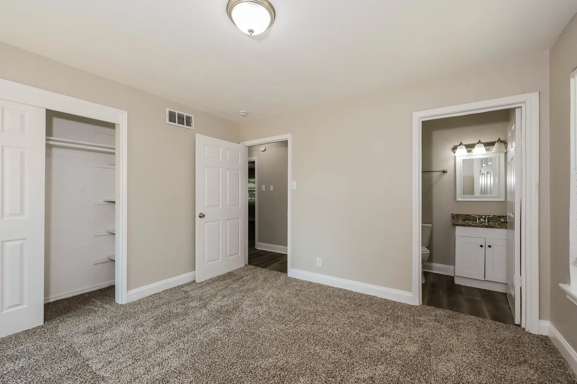 Single Family Residence For Sale in Dallas County , 7832 Seydel Street, Dallas, Texas 75217, 4 Bedroom, 3 Bathroom, Garage spaces, 1,538 Sqft, built in 1954, mls#21374370, Real Estate Agent in Dallas, Homes For Sale in Dallas county, Homes For Sale in Dallas, Realtor in Dallas Texas, Real Estate Brokerage Independent Realty Texas, Luminita Cordes Realtor
