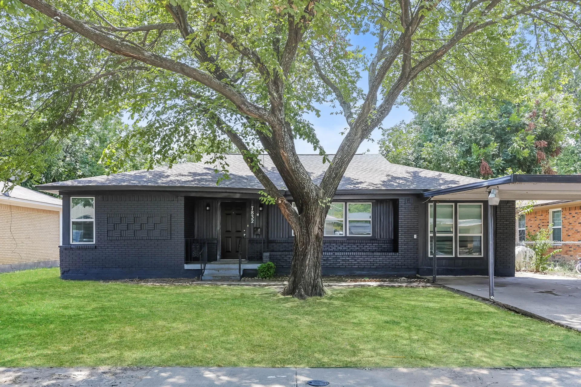 Single Family Residence For Sale in Dallas County , 7832 Seydel Street, Dallas, Texas 75217, 4 Bedroom, 3 Bathroom, Garage spaces, 1,538 Sqft, built in 1954, mls#21374370, Real Estate Agent in Dallas, Homes For Sale in Dallas county, Homes For Sale in Dallas, Realtor in Dallas Texas, Real Estate Brokerage Independent Realty Texas, Luminita Cordes Realtor