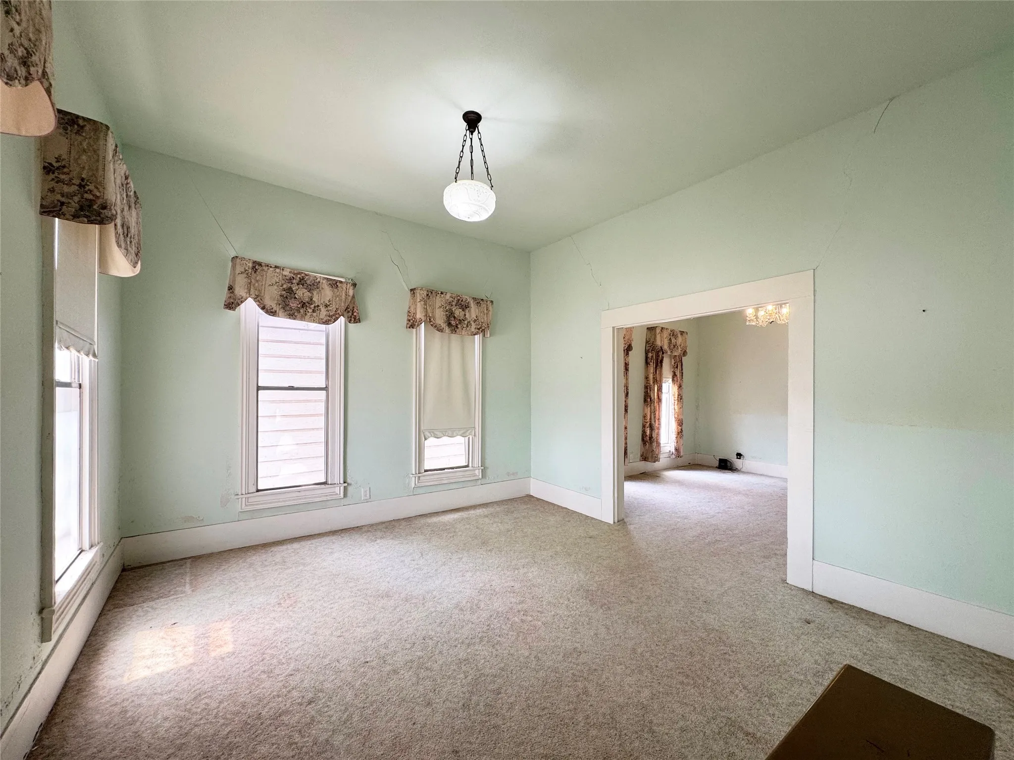 Single Family Residence For Sale in Coleman County , 702 Avenue B, Santa Anna, Texas 76878, 5 Bedroom, 2 Bathroom, Garage spaces, 2,830 Sqft, built in 1885, mls#21373954, Real Estate Agent in Santa Anna, Homes For Sale in Coleman county, Homes For Sale in Santa Anna, Realtor in Santa Anna Texas, Real Estate Brokerage Independent Realty Texas, Luminita Cordes Realtor