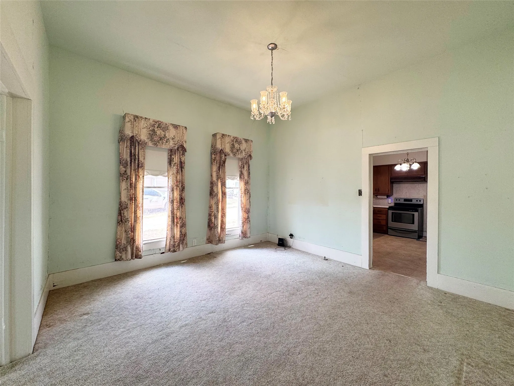 Single Family Residence For Sale in Coleman County , 702 Avenue B, Santa Anna, Texas 76878, 5 Bedroom, 2 Bathroom, Garage spaces, 2,830 Sqft, built in 1885, mls#21373954, Real Estate Agent in Santa Anna, Homes For Sale in Coleman county, Homes For Sale in Santa Anna, Realtor in Santa Anna Texas, Real Estate Brokerage Independent Realty Texas, Luminita Cordes Realtor