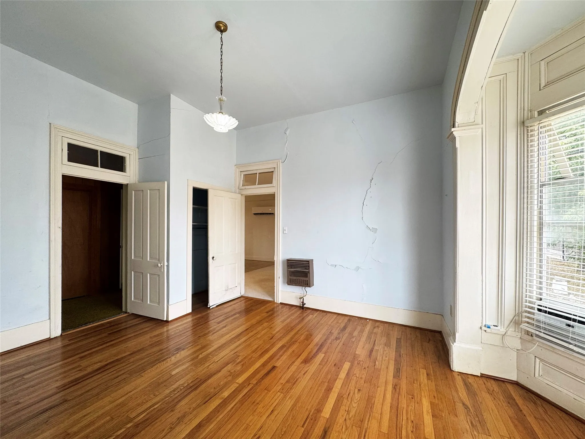 Single Family Residence For Sale in Coleman County , 702 Avenue B, Santa Anna, Texas 76878, 5 Bedroom, 2 Bathroom, Garage spaces, 2,830 Sqft, built in 1885, mls#21373954, Real Estate Agent in Santa Anna, Homes For Sale in Coleman county, Homes For Sale in Santa Anna, Realtor in Santa Anna Texas, Real Estate Brokerage Independent Realty Texas, Luminita Cordes Realtor