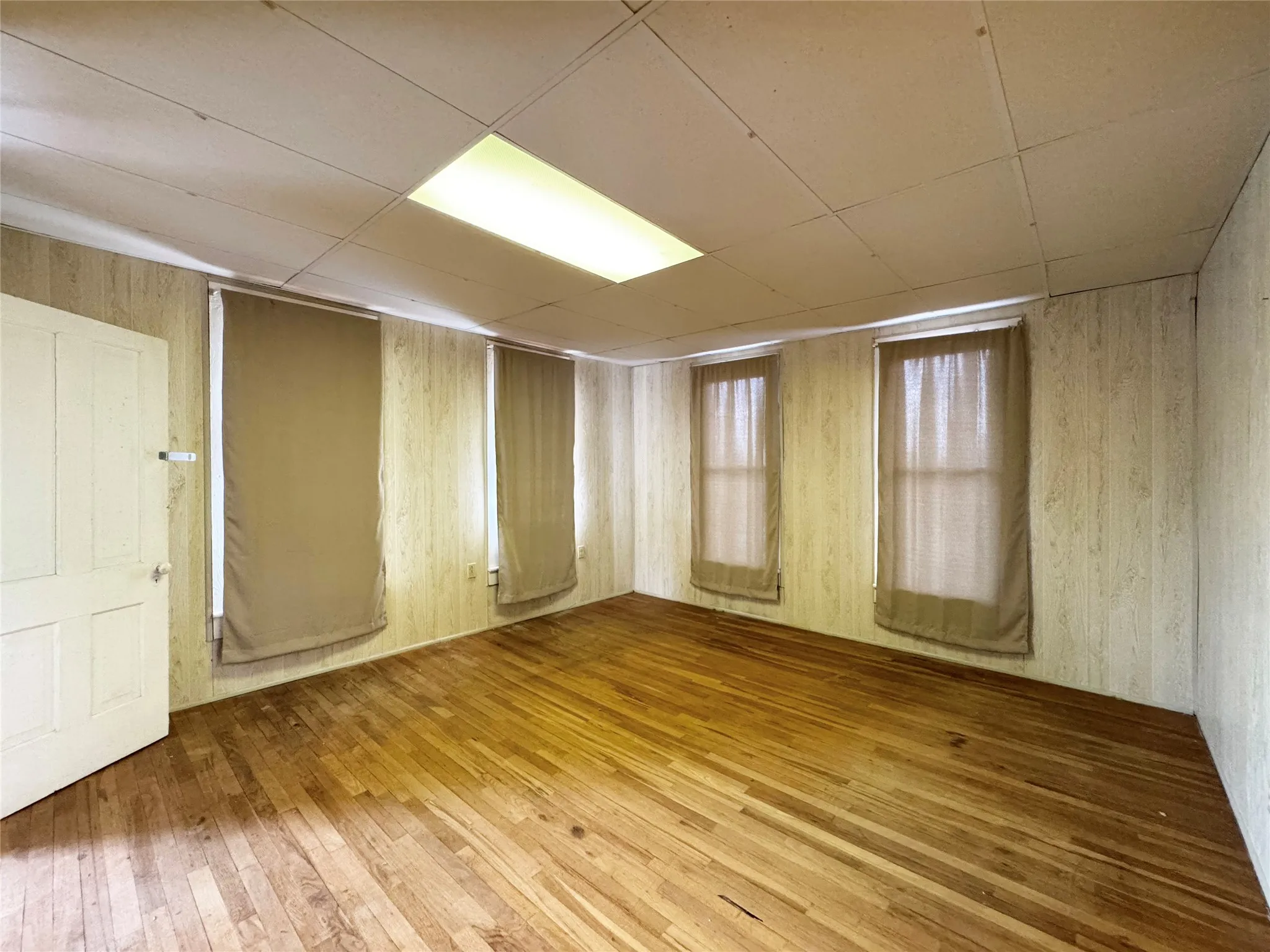 Single Family Residence For Sale in Coleman County , 702 Avenue B, Santa Anna, Texas 76878, 5 Bedroom, 2 Bathroom, Garage spaces, 2,830 Sqft, built in 1885, mls#21373954, Real Estate Agent in Santa Anna, Homes For Sale in Coleman county, Homes For Sale in Santa Anna, Realtor in Santa Anna Texas, Real Estate Brokerage Independent Realty Texas, Luminita Cordes Realtor