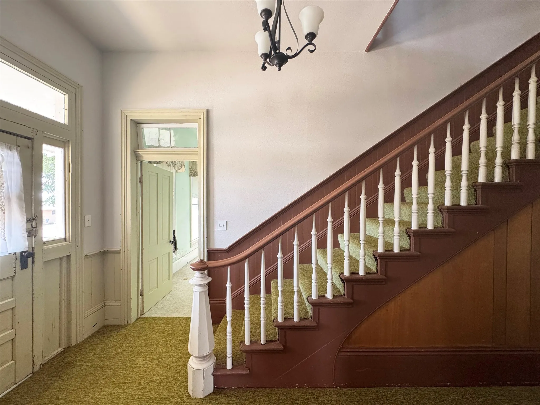 Single Family Residence For Sale in Coleman County , 702 Avenue B, Santa Anna, Texas 76878, 5 Bedroom, 2 Bathroom, Garage spaces, 2,830 Sqft, built in 1885, mls#21373954, Real Estate Agent in Santa Anna, Homes For Sale in Coleman county, Homes For Sale in Santa Anna, Realtor in Santa Anna Texas, Real Estate Brokerage Independent Realty Texas, Luminita Cordes Realtor