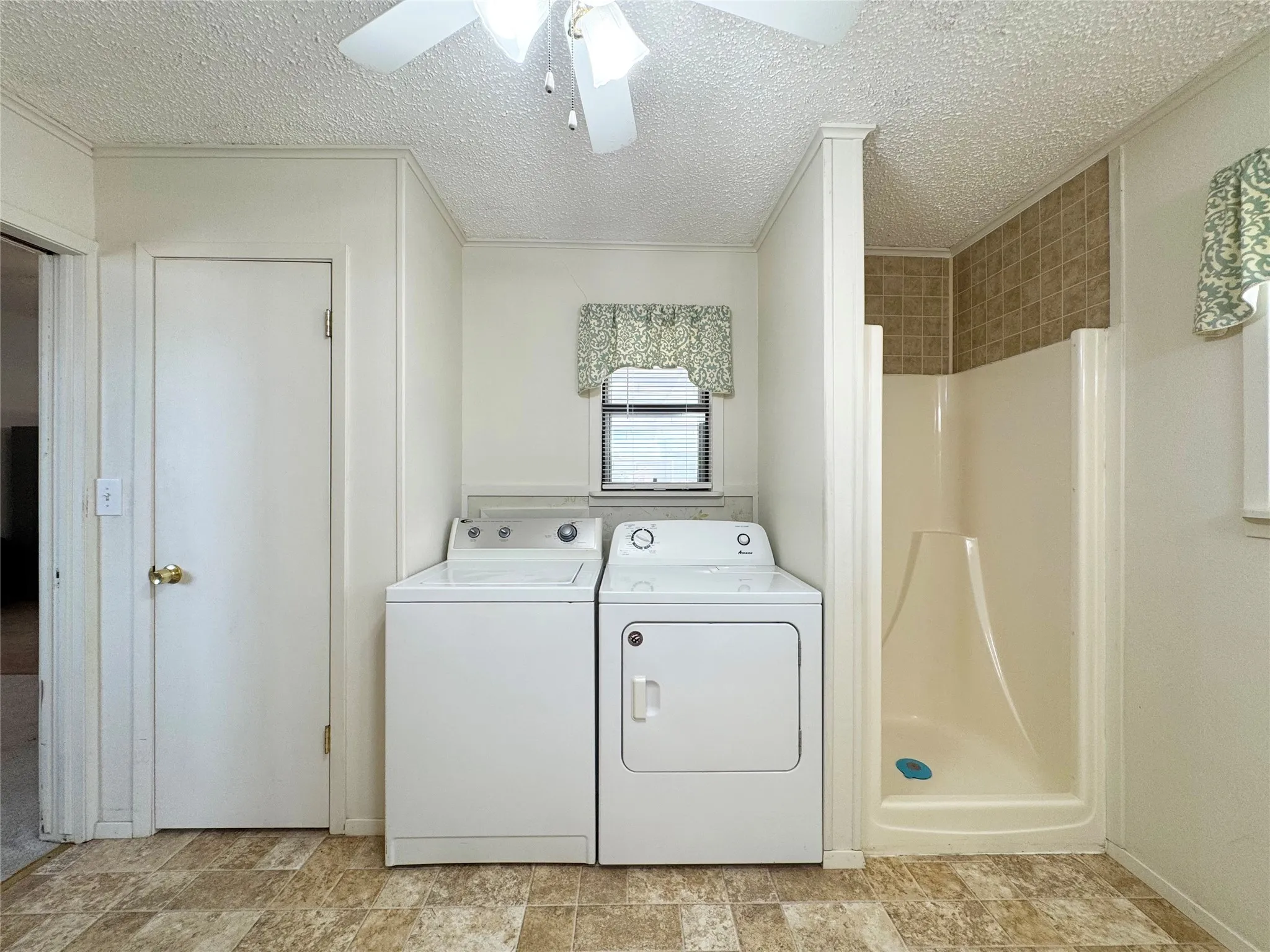 Single Family Residence For Sale in Coleman County , 702 Avenue B, Santa Anna, Texas 76878, 5 Bedroom, 2 Bathroom, Garage spaces, 2,830 Sqft, built in 1885, mls#21373954, Real Estate Agent in Santa Anna, Homes For Sale in Coleman county, Homes For Sale in Santa Anna, Realtor in Santa Anna Texas, Real Estate Brokerage Independent Realty Texas, Luminita Cordes Realtor
