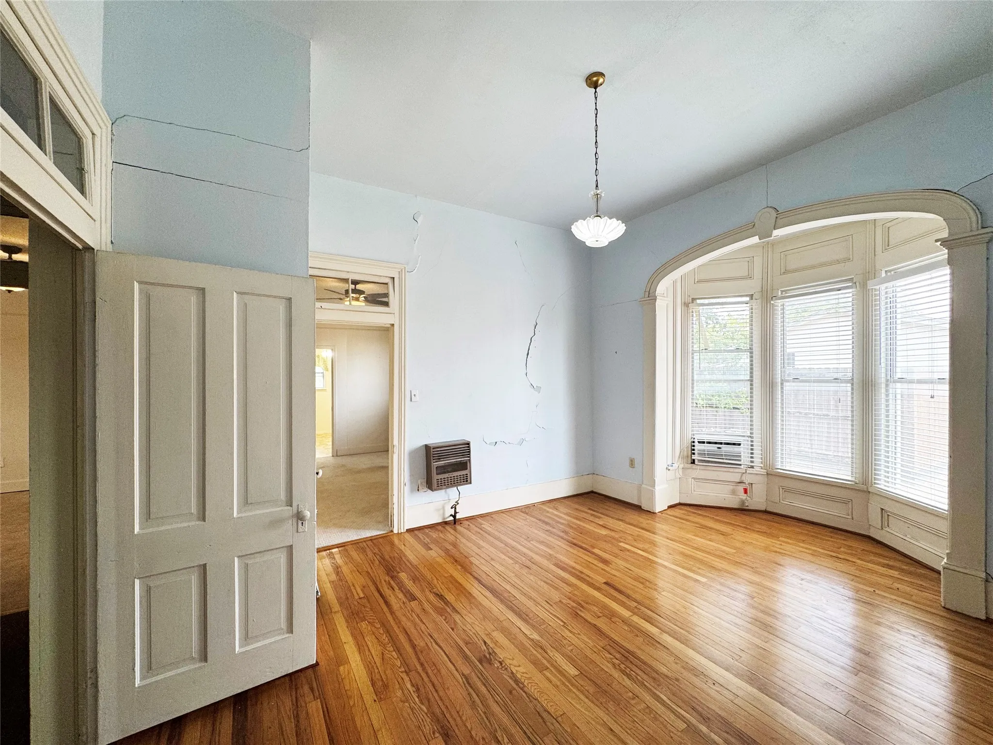 Single Family Residence For Sale in Coleman County , 702 Avenue B, Santa Anna, Texas 76878, 5 Bedroom, 2 Bathroom, Garage spaces, 2,830 Sqft, built in 1885, mls#21373954, Real Estate Agent in Santa Anna, Homes For Sale in Coleman county, Homes For Sale in Santa Anna, Realtor in Santa Anna Texas, Real Estate Brokerage Independent Realty Texas, Luminita Cordes Realtor