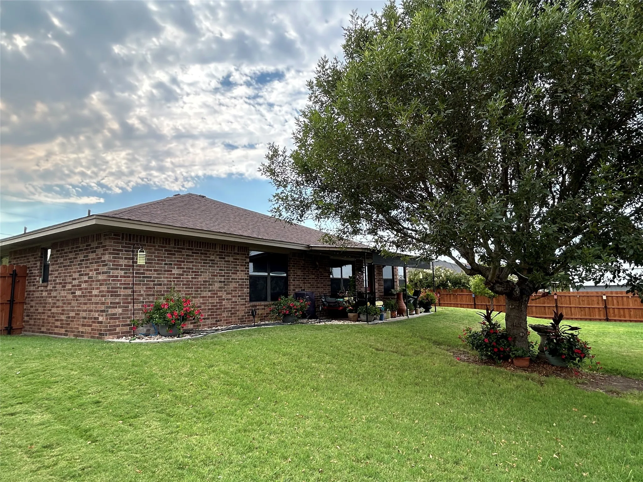 Single Family Residence For Sale in Mills County , 1509 Freedom Street, Goldthwaite, Texas 76844, 3 Bedroom, 2 Bathroom, 2 Garage spaces, 2,074 Sqft, built in 2003, mls#21373370, Real Estate Agent in Goldthwaite, Homes For Sale in Mills county, Homes For Sale in Goldthwaite, Realtor in Goldthwaite Texas, Real Estate Brokerage Independent Realty Texas, Luminita Cordes Realtor
