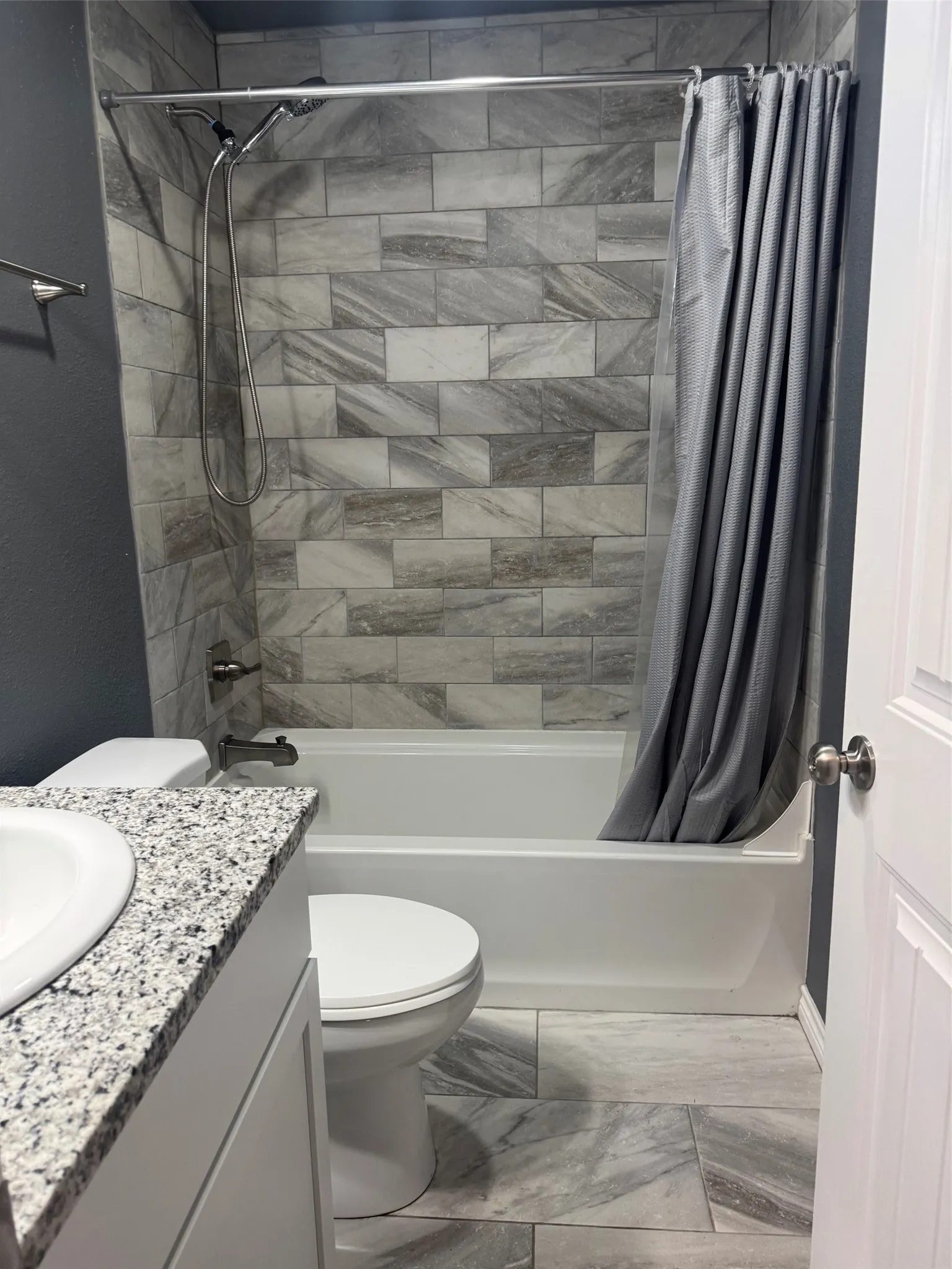 Single Family Residence For Rent in Hood County , 2923 River Ridge Court, Granbury, Texas 76048, 3 Bedroom, 2 Bathroom, 2 Garage spaces, 1,364 Sqft, built in 2020, mls#21374385, Real Estate Agent in Granbury, Homes For Rent in Hood county, Homes For Rent in Granbury, Realtor in Granbury Texas, Real Estate Brokerage Independent Realty Texas, Luminita Cordes Realtor