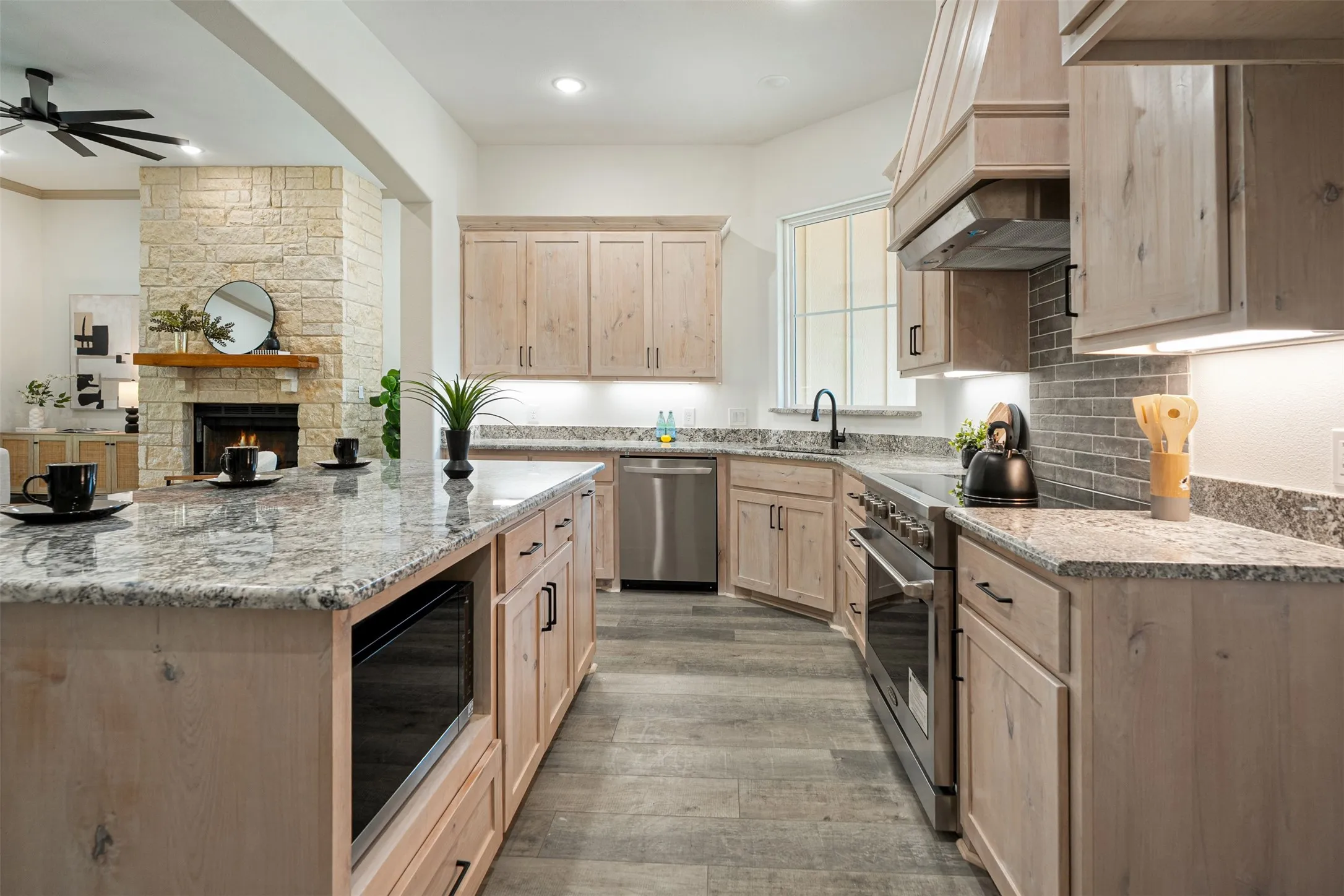 Single Family Residence For Sale in Henderson County , 30 Rainbow Drive, Star Harbor, Texas 75148, 4 Bedroom, 2 Bathroom, 2 Garage spaces, 1,823 Sqft, built in 2025, mls#21374390, Real Estate Agent in Star Harbor, Homes For Sale in Henderson county, Homes For Sale in Star Harbor, Realtor in Star Harbor Texas, Real Estate Brokerage Independent Realty Texas, Luminita Cordes Realtor