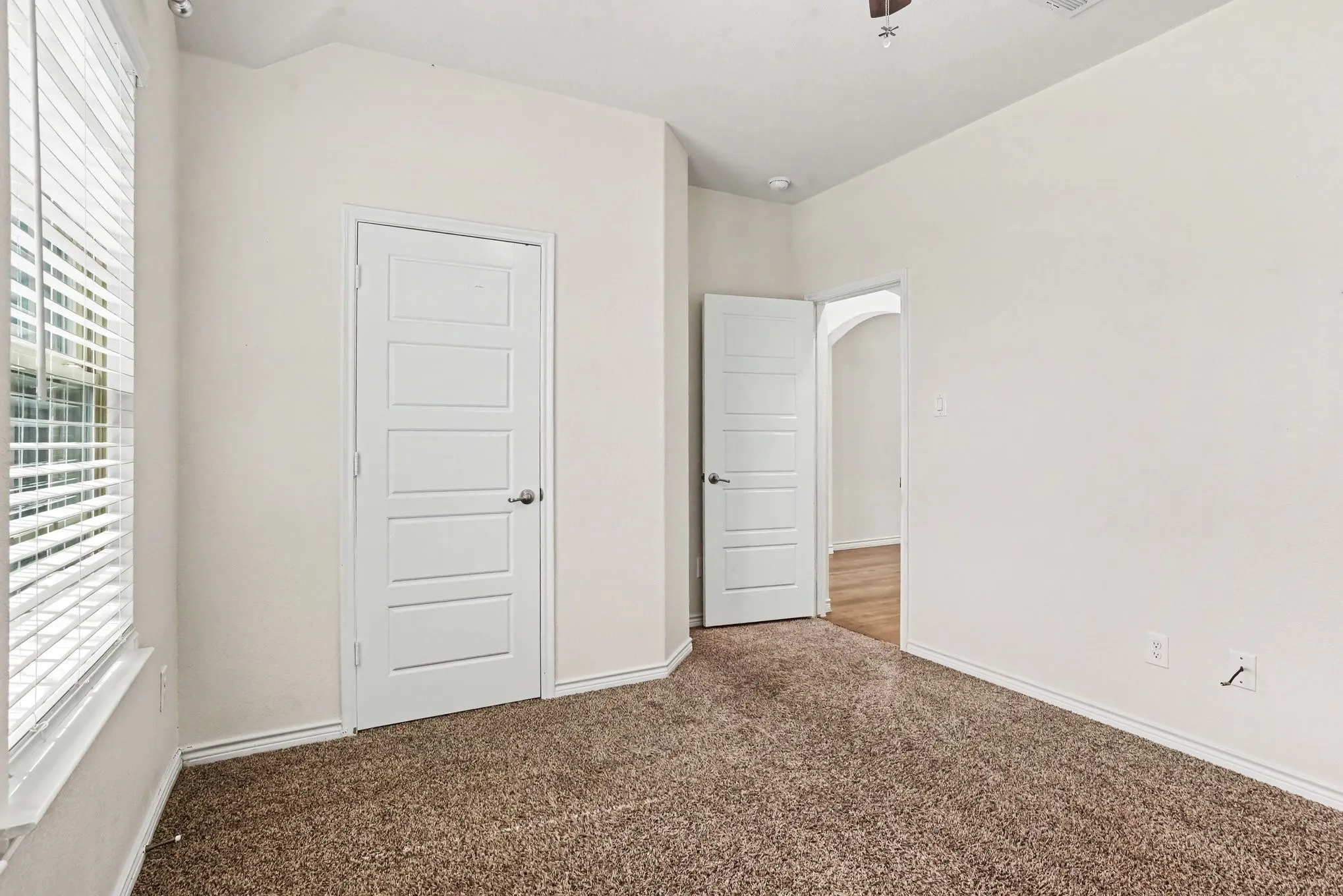 Single Family Residence For Sale in Hunt County , 127 Longhorn Pass, Caddo Mills, Texas 75135, 4 Bedroom, 2 Bathroom, 2 Garage spaces, 2,023 Sqft, built in 2020, mls#21373818, Real Estate Agent in Caddo Mills, Homes For Sale in Hunt county, Homes For Sale in Caddo Mills, Realtor in Caddo Mills Texas, Real Estate Brokerage Independent Realty Texas, Luminita Cordes Realtor