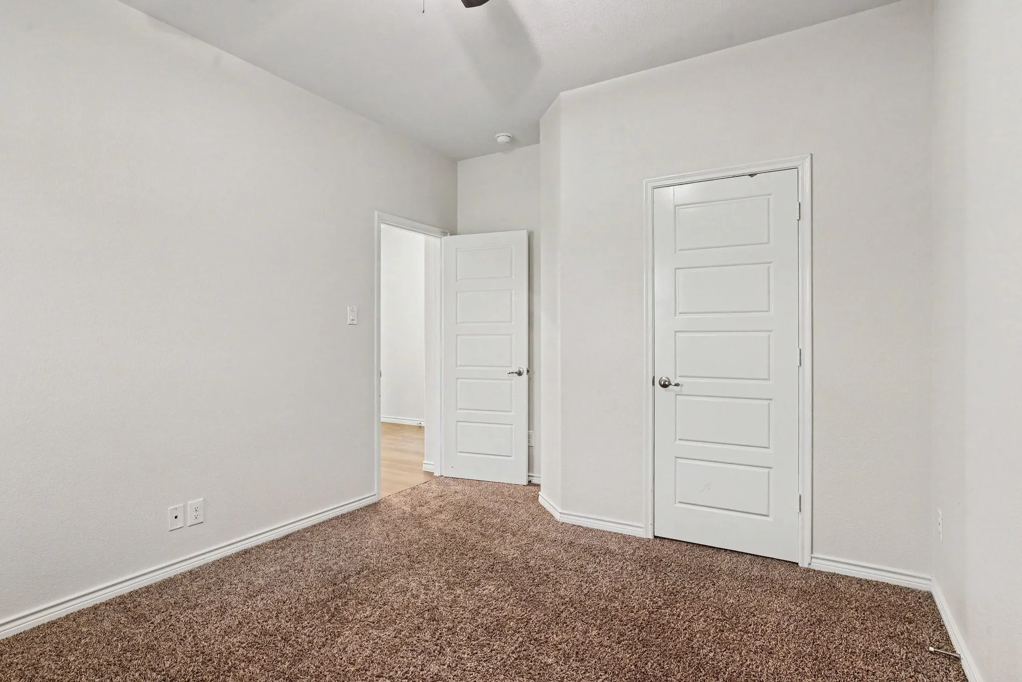 Single Family Residence For Sale in Hunt County , 127 Longhorn Pass, Caddo Mills, Texas 75135, 4 Bedroom, 2 Bathroom, 2 Garage spaces, 2,023 Sqft, built in 2020, mls#21373818, Real Estate Agent in Caddo Mills, Homes For Sale in Hunt county, Homes For Sale in Caddo Mills, Realtor in Caddo Mills Texas, Real Estate Brokerage Independent Realty Texas, Luminita Cordes Realtor
