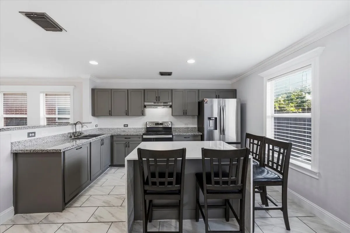 Single Family Residence For Sale in Dallas County , 7739 Buford Drive, Dallas, Texas 75241, 3 Bedroom, 2 Bathroom, 2 Garage spaces, 1,260 Sqft, built in 2003, mls#21374091, Real Estate Agent in Dallas, Homes For Sale in Dallas county, Homes For Sale in Dallas, Realtor in Dallas Texas, Real Estate Brokerage Independent Realty Texas, Luminita Cordes Realtor