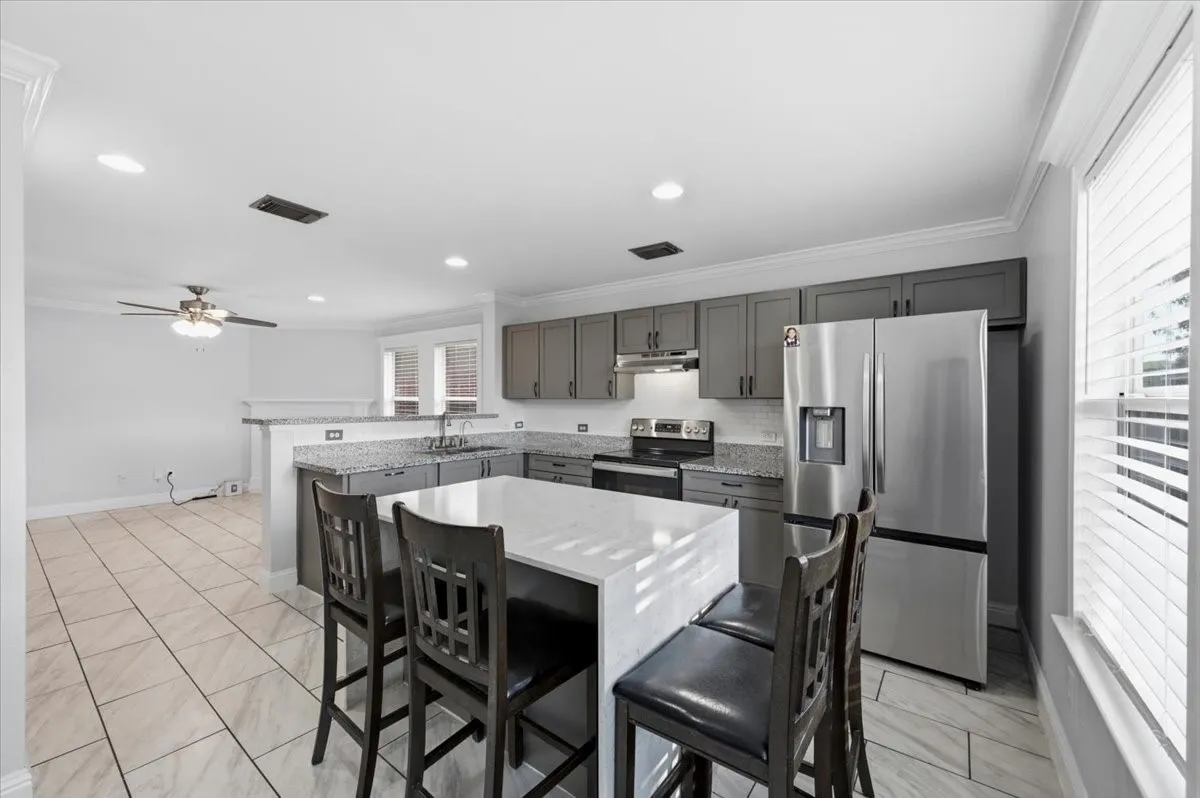 Single Family Residence For Sale in Dallas County , 7739 Buford Drive, Dallas, Texas 75241, 3 Bedroom, 2 Bathroom, 2 Garage spaces, 1,260 Sqft, built in 2003, mls#21374091, Real Estate Agent in Dallas, Homes For Sale in Dallas county, Homes For Sale in Dallas, Realtor in Dallas Texas, Real Estate Brokerage Independent Realty Texas, Luminita Cordes Realtor