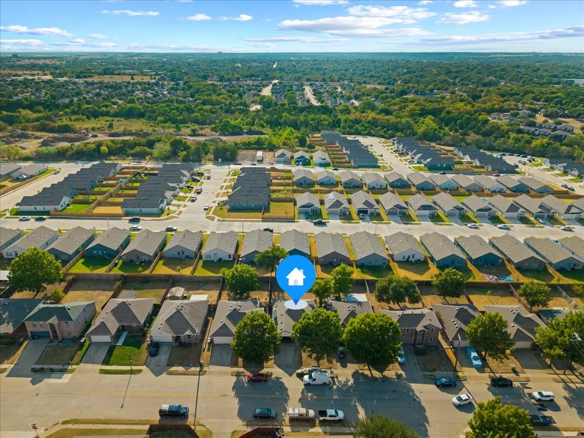 Single Family Residence For Sale in Dallas County , 7739 Buford Drive, Dallas, Texas 75241, 3 Bedroom, 2 Bathroom, 2 Garage spaces, 1,260 Sqft, built in 2003, mls#21374091, Real Estate Agent in Dallas, Homes For Sale in Dallas county, Homes For Sale in Dallas, Realtor in Dallas Texas, Real Estate Brokerage Independent Realty Texas, Luminita Cordes Realtor