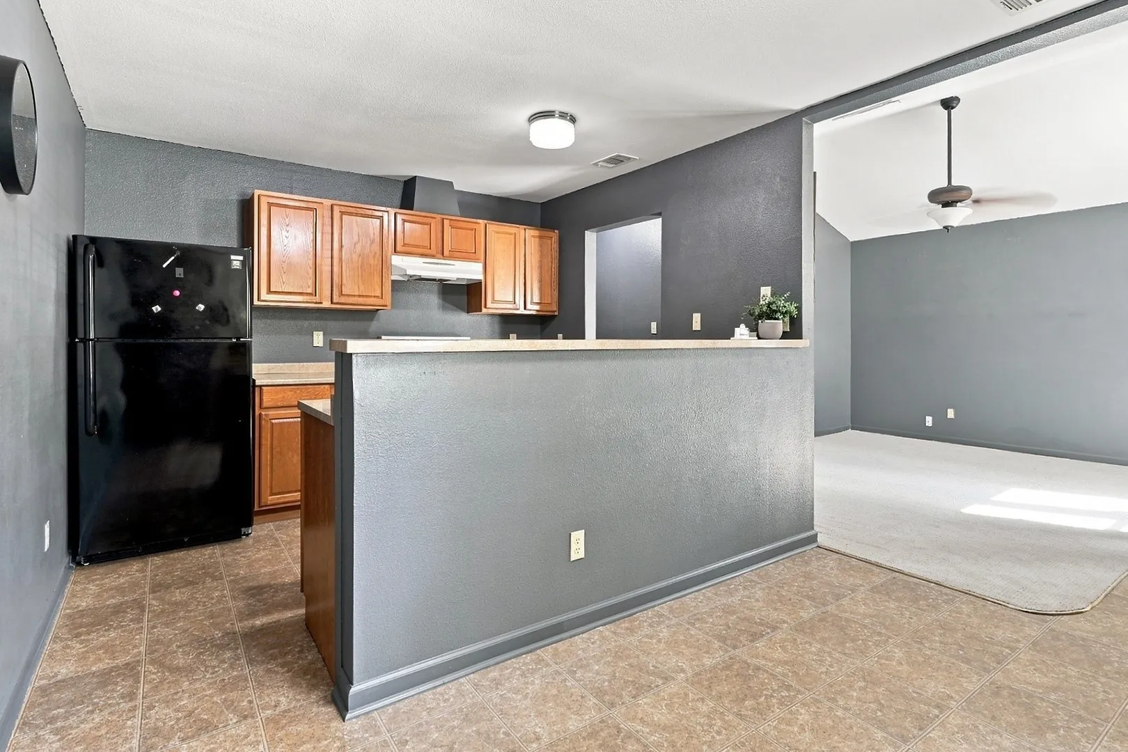 Single Family Residence For Sale in Dallas County , 2335 Bethurum Avenue, Dallas, Texas 75215, 3 Bedroom, 2 Bathroom, 1 Garage spaces, 1,269 Sqft, built in 2007, mls#21374372, Real Estate Agent in Dallas, Homes For Sale in Dallas county, Homes For Sale in Dallas, Realtor in Dallas Texas, Real Estate Brokerage Independent Realty Texas, Luminita Cordes Realtor
