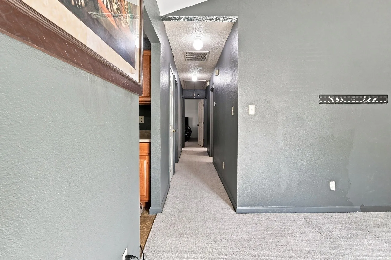 Single Family Residence For Sale in Dallas County , 2335 Bethurum Avenue, Dallas, Texas 75215, 3 Bedroom, 2 Bathroom, 1 Garage spaces, 1,269 Sqft, built in 2007, mls#21374372, Real Estate Agent in Dallas, Homes For Sale in Dallas county, Homes For Sale in Dallas, Realtor in Dallas Texas, Real Estate Brokerage Independent Realty Texas, Luminita Cordes Realtor