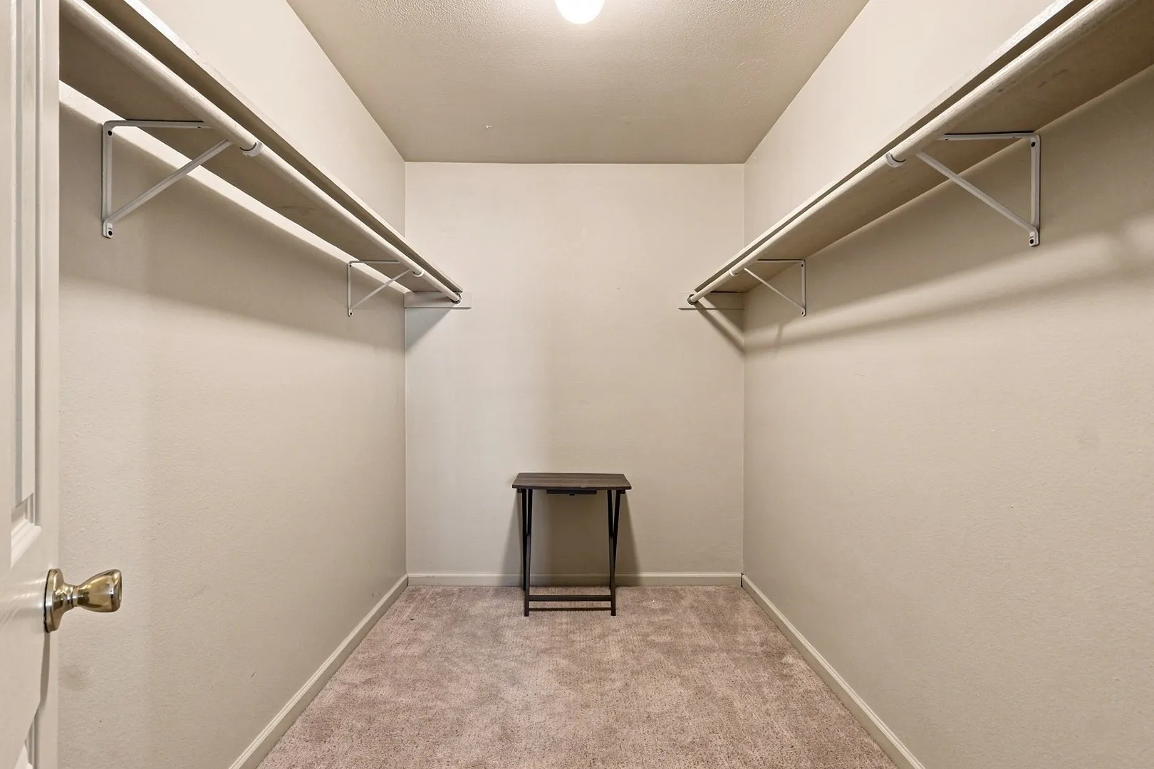 Single Family Residence For Sale in Dallas County , 2335 Bethurum Avenue, Dallas, Texas 75215, 3 Bedroom, 2 Bathroom, 1 Garage spaces, 1,269 Sqft, built in 2007, mls#21374372, Real Estate Agent in Dallas, Homes For Sale in Dallas county, Homes For Sale in Dallas, Realtor in Dallas Texas, Real Estate Brokerage Independent Realty Texas, Luminita Cordes Realtor