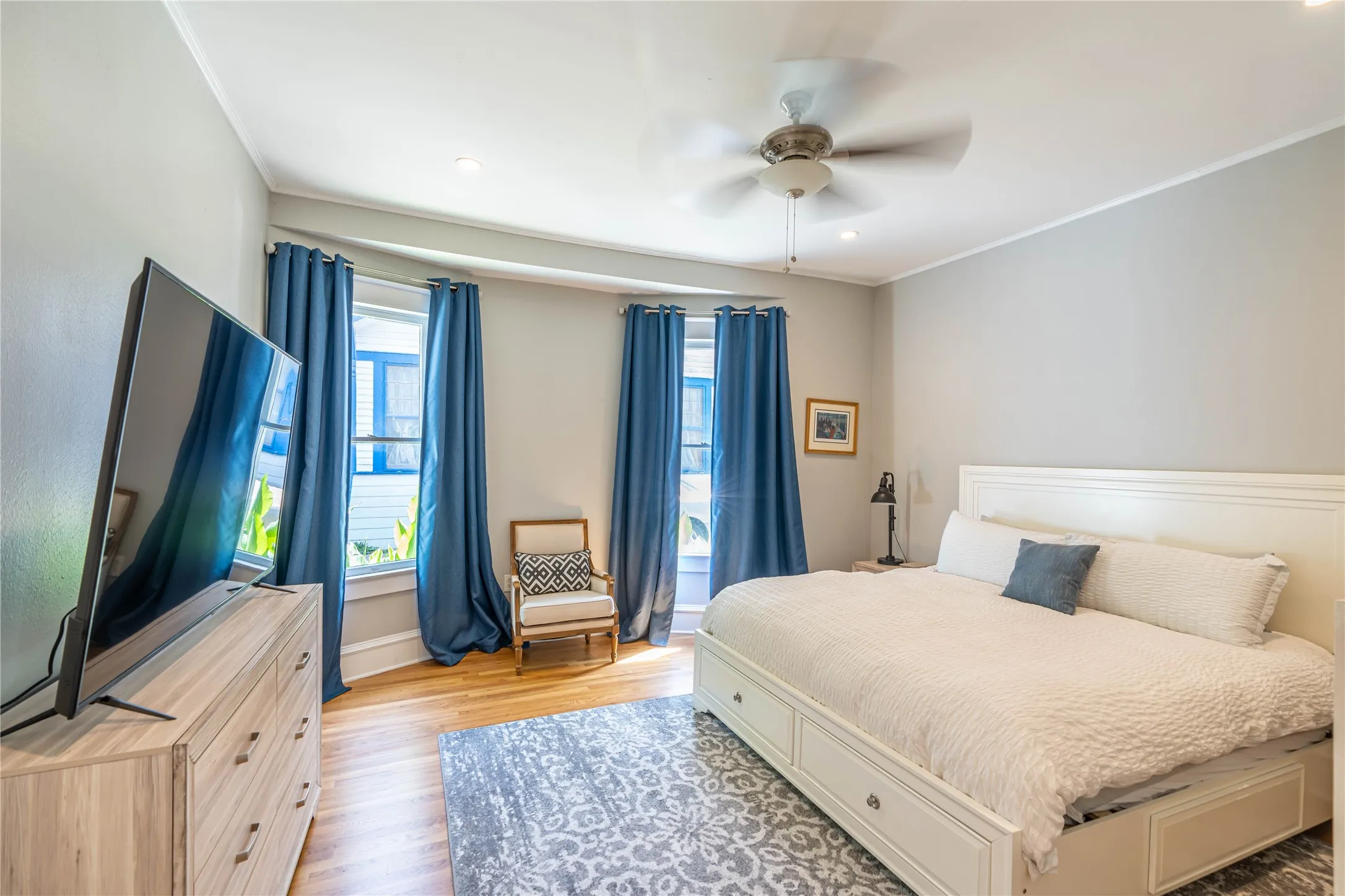 Single Family Residence For Rent in Dallas County , 5511 Worth Street, Dallas, Texas 75214, 3 Bedroom, 3 Bathroom, Garage spaces, 1,400 Sqft, built in 1931, mls#21374355, Real Estate Agent in Dallas, Homes For Rent in Dallas county, Homes For Rent in Dallas, Realtor in Dallas Texas, Real Estate Brokerage Independent Realty Texas, Luminita Cordes Realtor