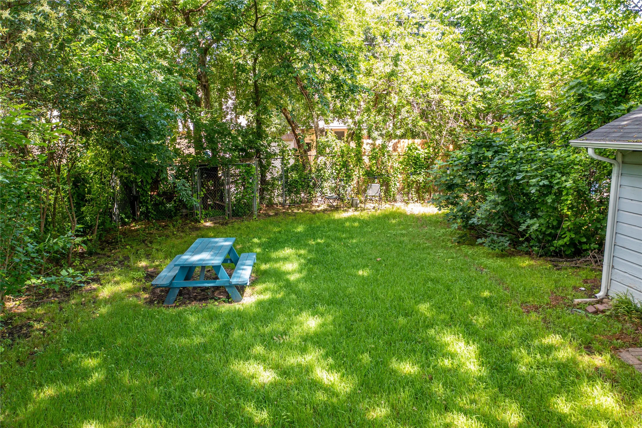 Single Family Residence For Rent in Dallas County , 5511 Worth Street, Dallas, Texas 75214, 3 Bedroom, 3 Bathroom, Garage spaces, 1,400 Sqft, built in 1931, mls#21374355, Real Estate Agent in Dallas, Homes For Rent in Dallas county, Homes For Rent in Dallas, Realtor in Dallas Texas, Real Estate Brokerage Independent Realty Texas, Luminita Cordes Realtor