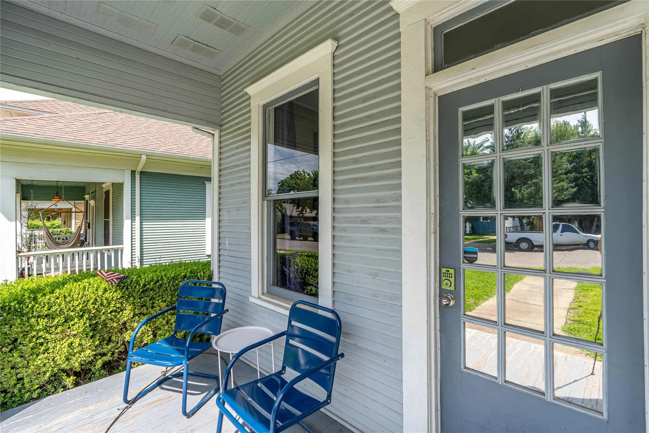 Single Family Residence For Rent in Dallas County , 5511 Worth Street, Dallas, Texas 75214, 3 Bedroom, 3 Bathroom, Garage spaces, 1,400 Sqft, built in 1931, mls#21374355, Real Estate Agent in Dallas, Homes For Rent in Dallas county, Homes For Rent in Dallas, Realtor in Dallas Texas, Real Estate Brokerage Independent Realty Texas, Luminita Cordes Realtor