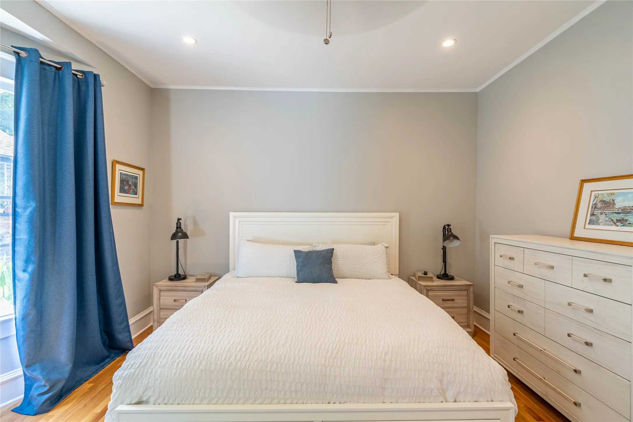 Single Family Residence For Rent in Dallas County , 5511 Worth Street, Dallas, Texas 75214, 3 Bedroom, 3 Bathroom, Garage spaces, 1,400 Sqft, built in 1931, mls#21374355, Real Estate Agent in Dallas, Homes For Rent in Dallas county, Homes For Rent in Dallas, Realtor in Dallas Texas, Real Estate Brokerage Independent Realty Texas, Luminita Cordes Realtor