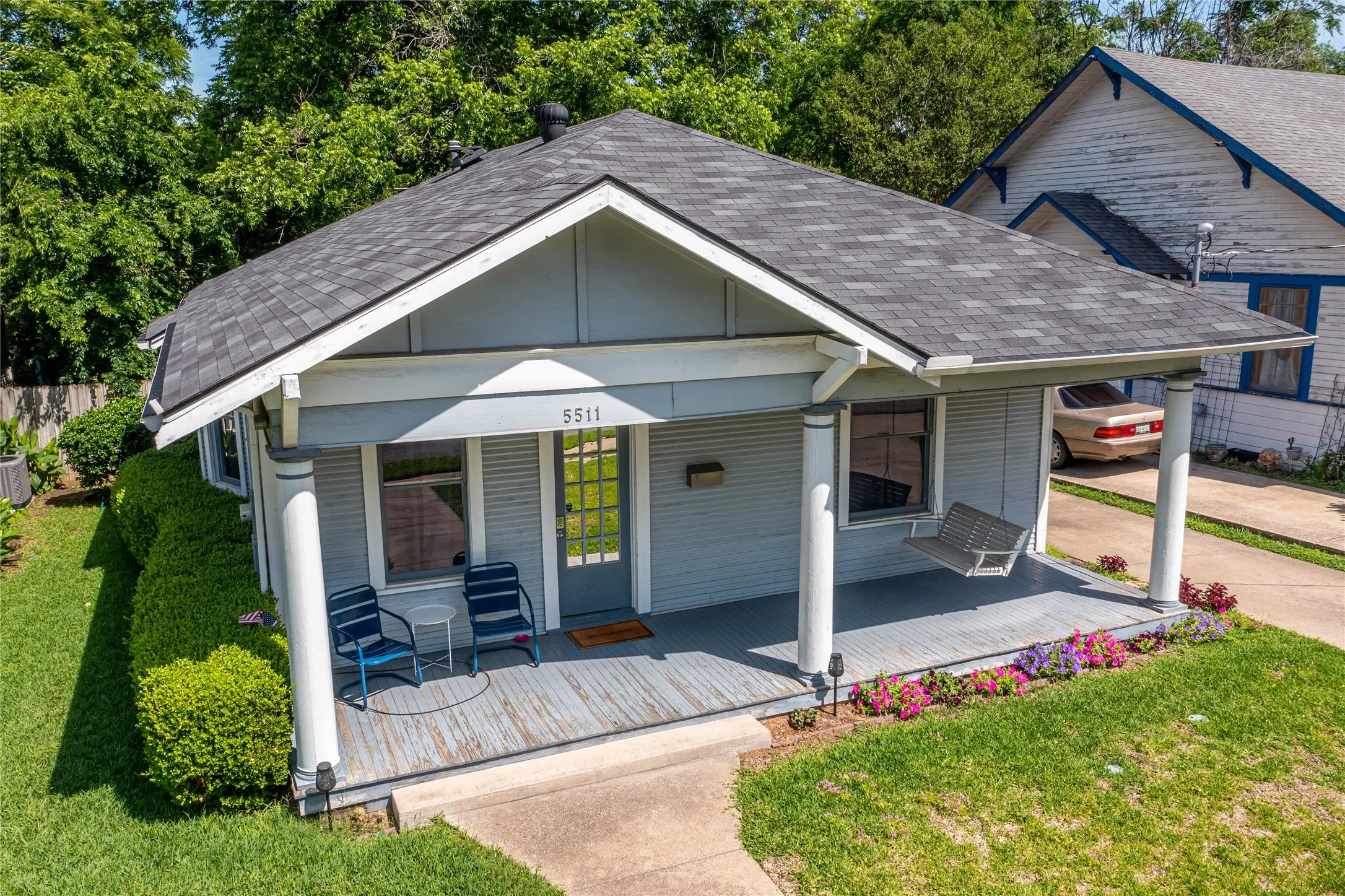 Single Family Residence For Rent in Dallas County , 5511 Worth Street, Dallas, Texas 75214, 3 Bedroom, 3 Bathroom, Garage spaces, 1,400 Sqft, built in 1931, mls#21374355, Real Estate Agent in Dallas, Homes For Rent in Dallas county, Homes For Rent in Dallas, Realtor in Dallas Texas, Real Estate Brokerage Independent Realty Texas, Luminita Cordes Realtor