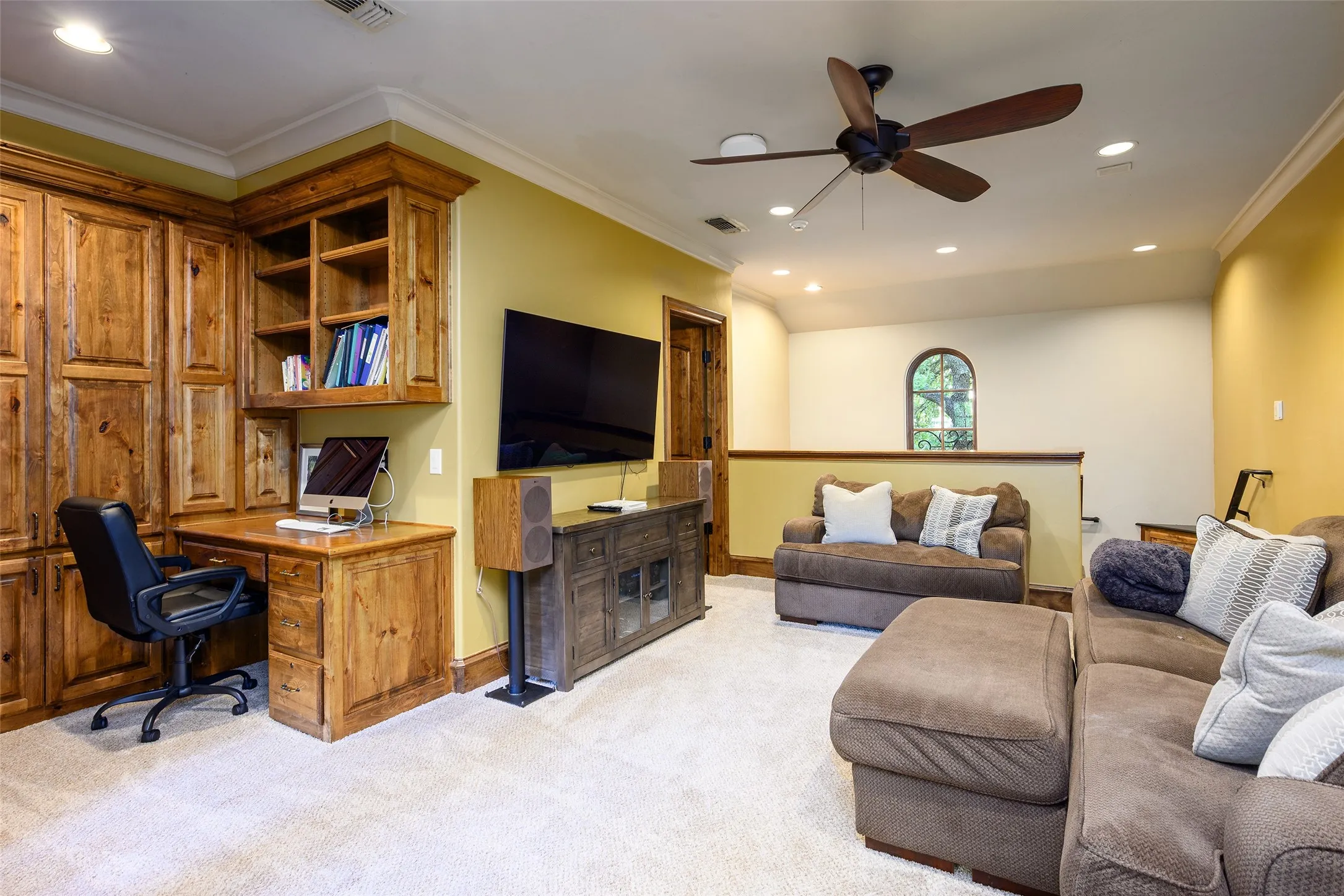 Single Family Residence For Sale in Dallas County , 3425 Wentwood Drive, University Park, Texas 75225, 5 Bedroom, 8 Bathroom, 3 Garage spaces, 7,181 Sqft, built in 2006, mls#21345736, Real Estate Agent in University Park, Homes For Sale in Dallas county, Homes For Sale in University Park, Realtor in University Park Texas, Real Estate Brokerage Independent Realty Texas, Luminita Cordes Realtor