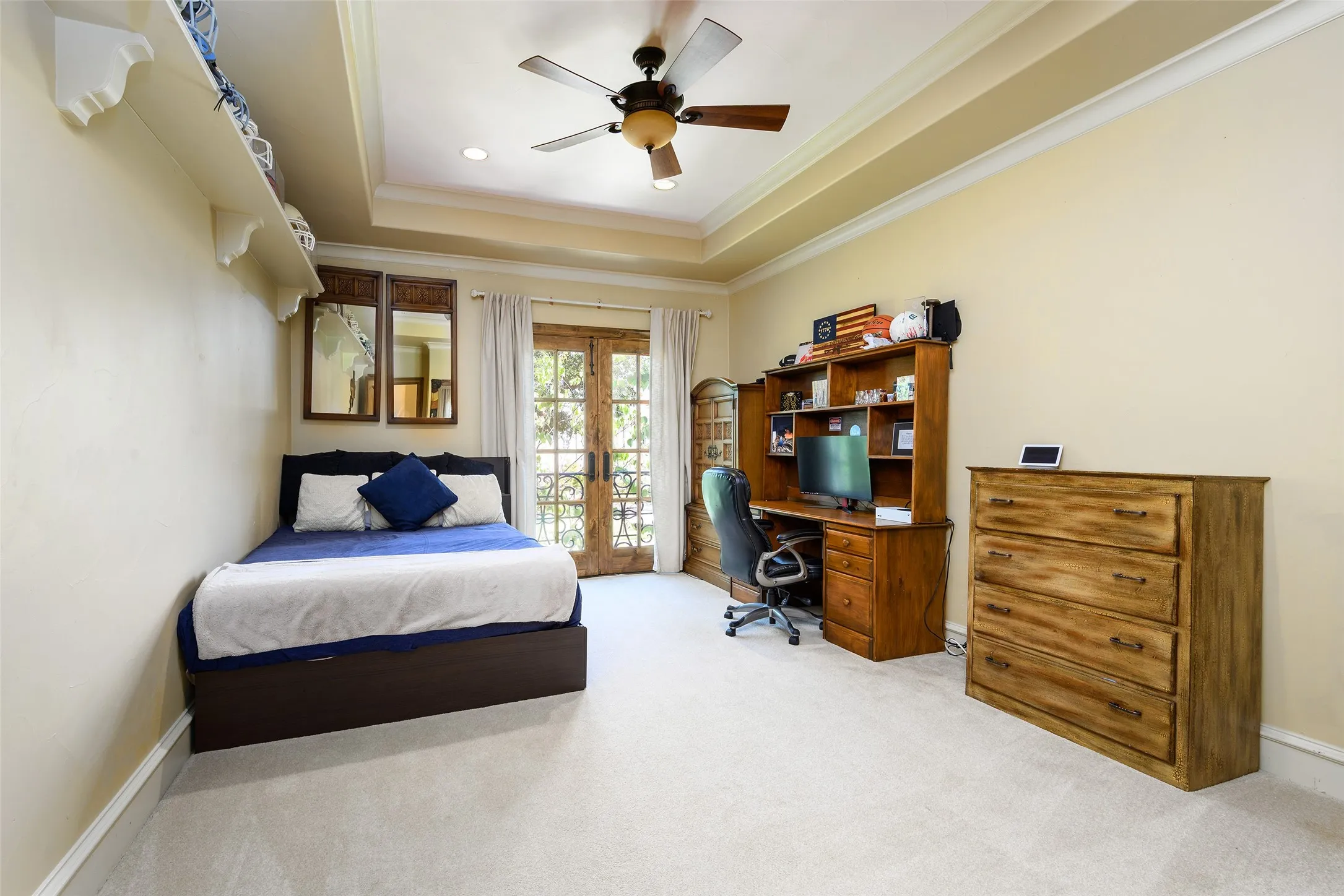 Single Family Residence For Sale in Dallas County , 3425 Wentwood Drive, University Park, Texas 75225, 5 Bedroom, 8 Bathroom, 3 Garage spaces, 7,181 Sqft, built in 2006, mls#21345736, Real Estate Agent in University Park, Homes For Sale in Dallas county, Homes For Sale in University Park, Realtor in University Park Texas, Real Estate Brokerage Independent Realty Texas, Luminita Cordes Realtor