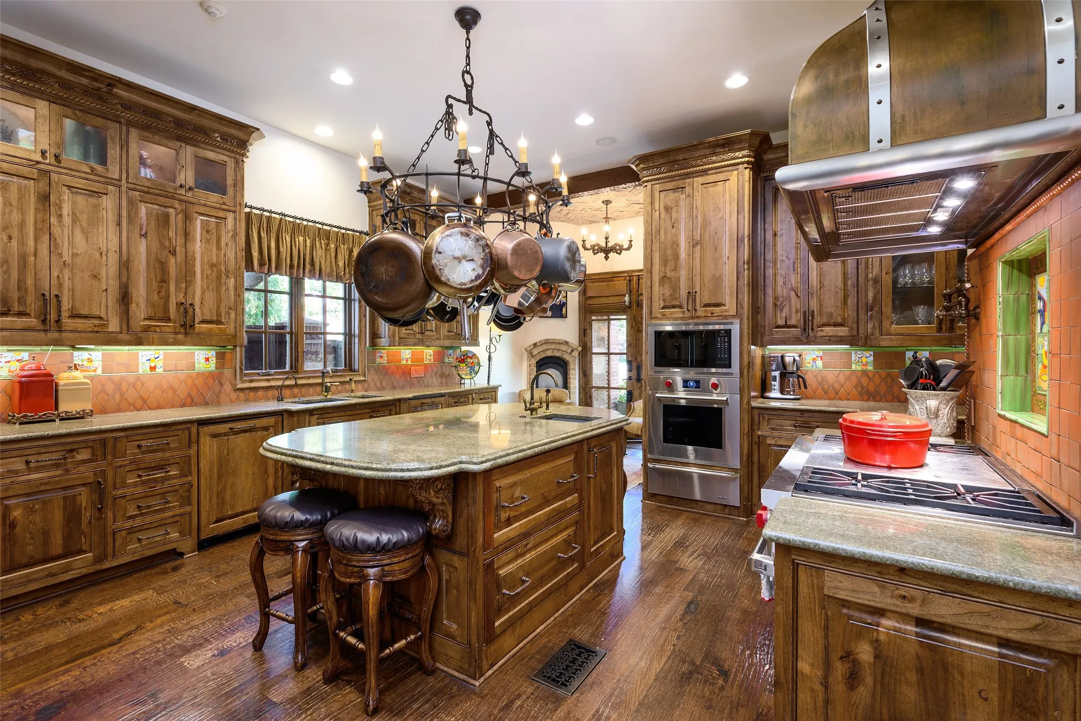 Single Family Residence For Sale in Dallas County , 3425 Wentwood Drive, University Park, Texas 75225, 5 Bedroom, 8 Bathroom, 3 Garage spaces, 7,181 Sqft, built in 2006, mls#21345736, Real Estate Agent in University Park, Homes For Sale in Dallas county, Homes For Sale in University Park, Realtor in University Park Texas, Real Estate Brokerage Independent Realty Texas, Luminita Cordes Realtor