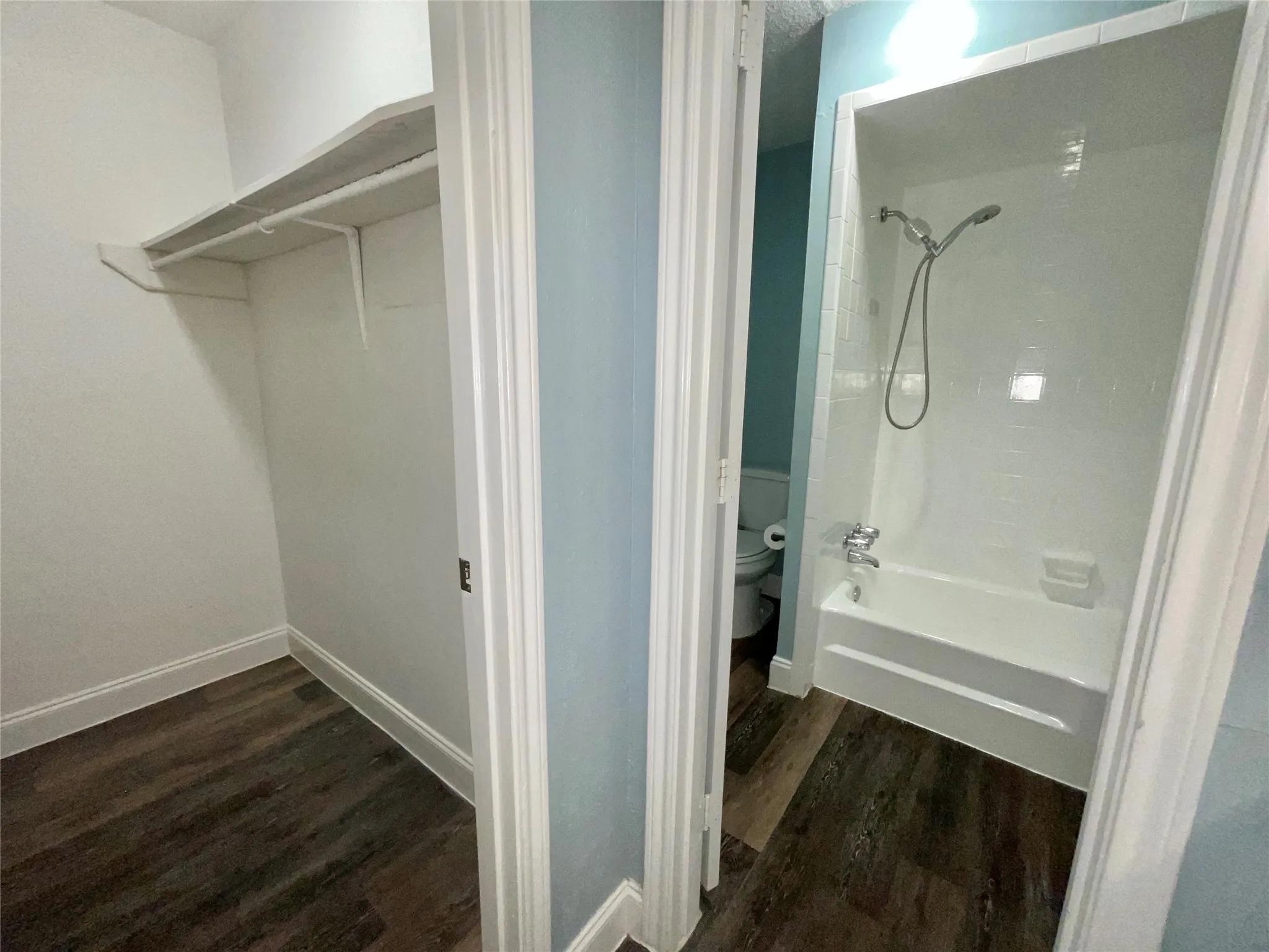     Updated Full Bath with Fresh, Neutral Finishes