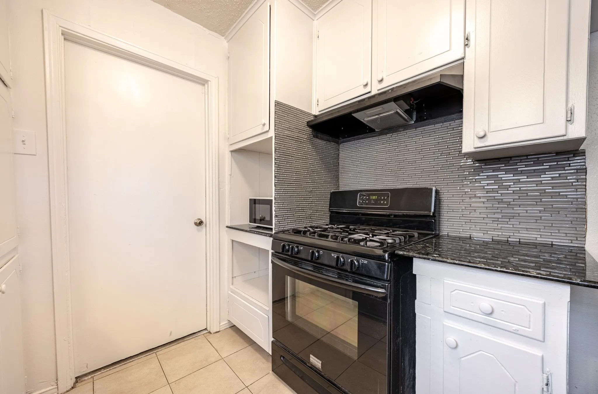 Single Family Residence For Sale in Tarrant County , 6704 Trailwood Drive, Forest Hill, Texas 76140, 3 Bedroom, 2 Bathroom, 2 Garage spaces, 1,255 Sqft, built in 1971, mls#21371654, Real Estate Agent in Forest Hill, Homes For Sale in Tarrant county, Homes For Sale in Forest Hill, Realtor in Forest Hill Texas, Real Estate Brokerage Independent Realty Texas, Luminita Cordes Realtor