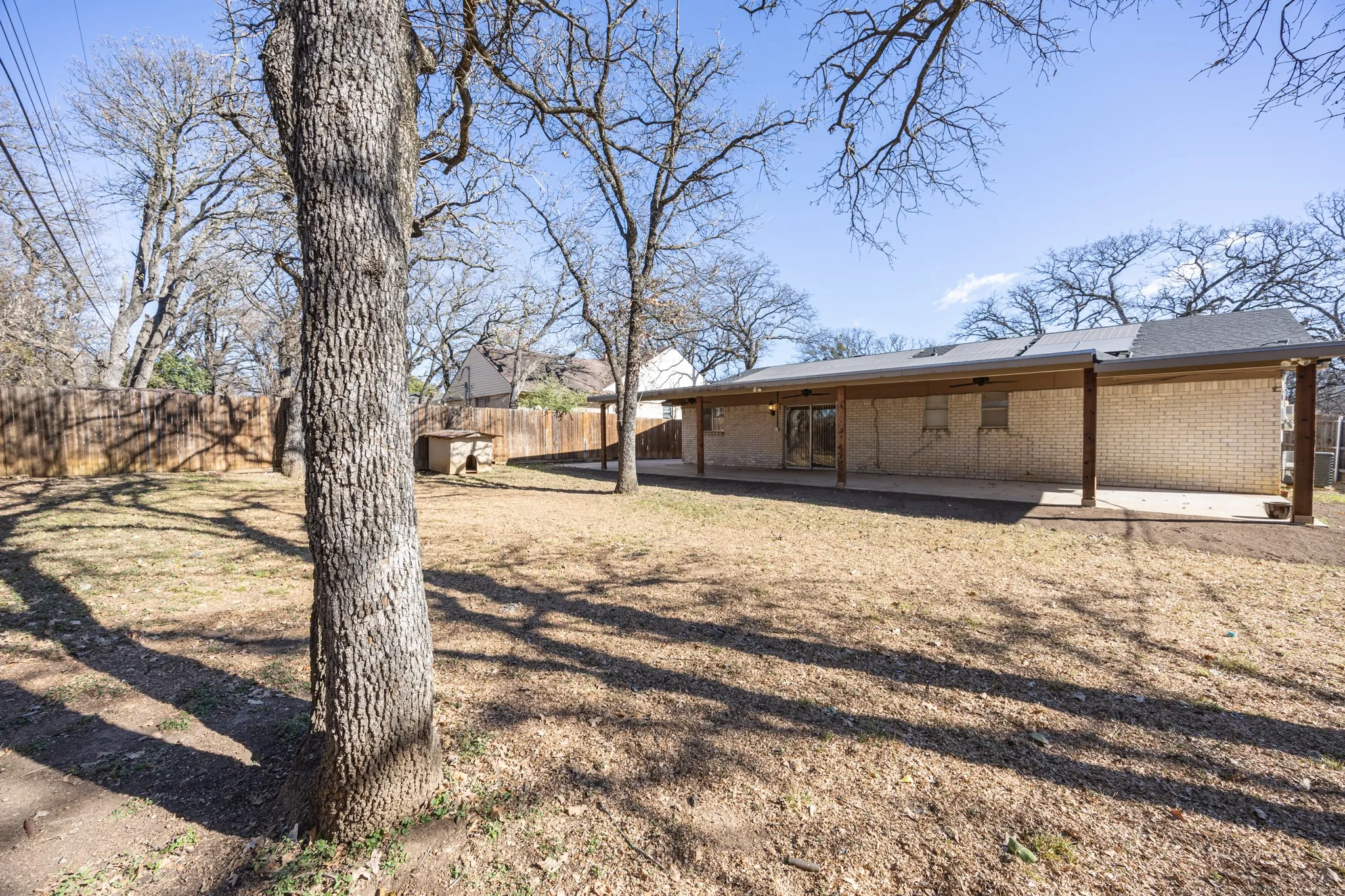Single Family Residence For Sale in Tarrant County , 6704 Trailwood Drive, Forest Hill, Texas 76140, 3 Bedroom, 2 Bathroom, 2 Garage spaces, 1,255 Sqft, built in 1971, mls#21371654, Real Estate Agent in Forest Hill, Homes For Sale in Tarrant county, Homes For Sale in Forest Hill, Realtor in Forest Hill Texas, Real Estate Brokerage Independent Realty Texas, Luminita Cordes Realtor