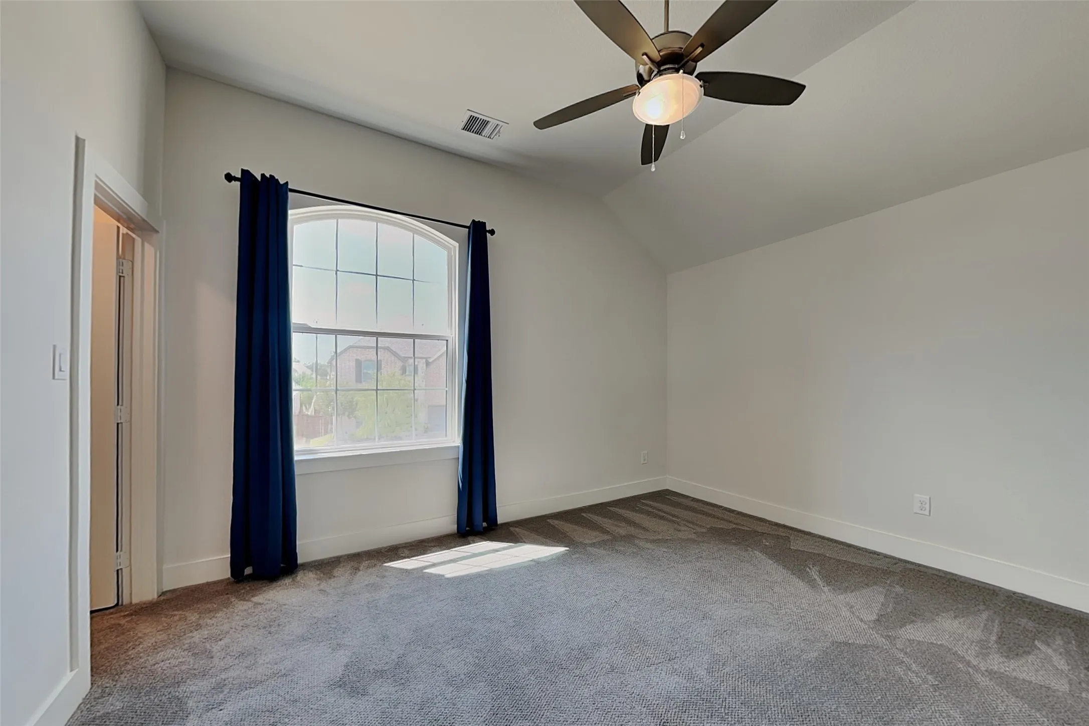 Single Family Residence For Rent in Denton County , 4432 Tall Knight Lane, Carrollton, Texas 75010, 5 Bedroom, 4 Bathroom, 2 Garage spaces, 4,037 Sqft, built in 2018, mls#21374405, Real Estate Agent in Carrollton, Homes For Rent in Denton county, Homes For Rent in Carrollton, Realtor in Carrollton Texas, Real Estate Brokerage Independent Realty Texas, Luminita Cordes Realtor